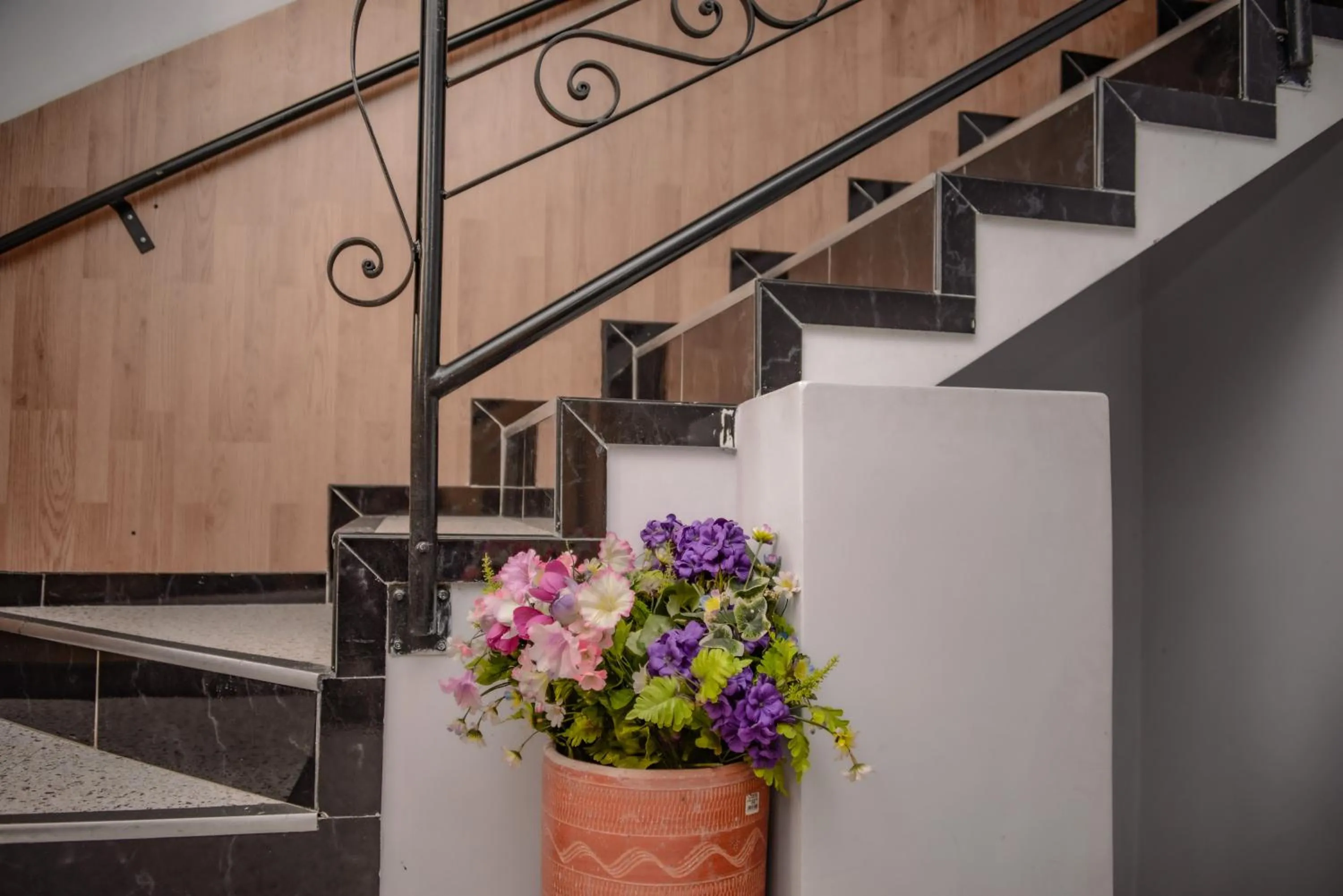 Facade/entrance in Calle 8 Suites