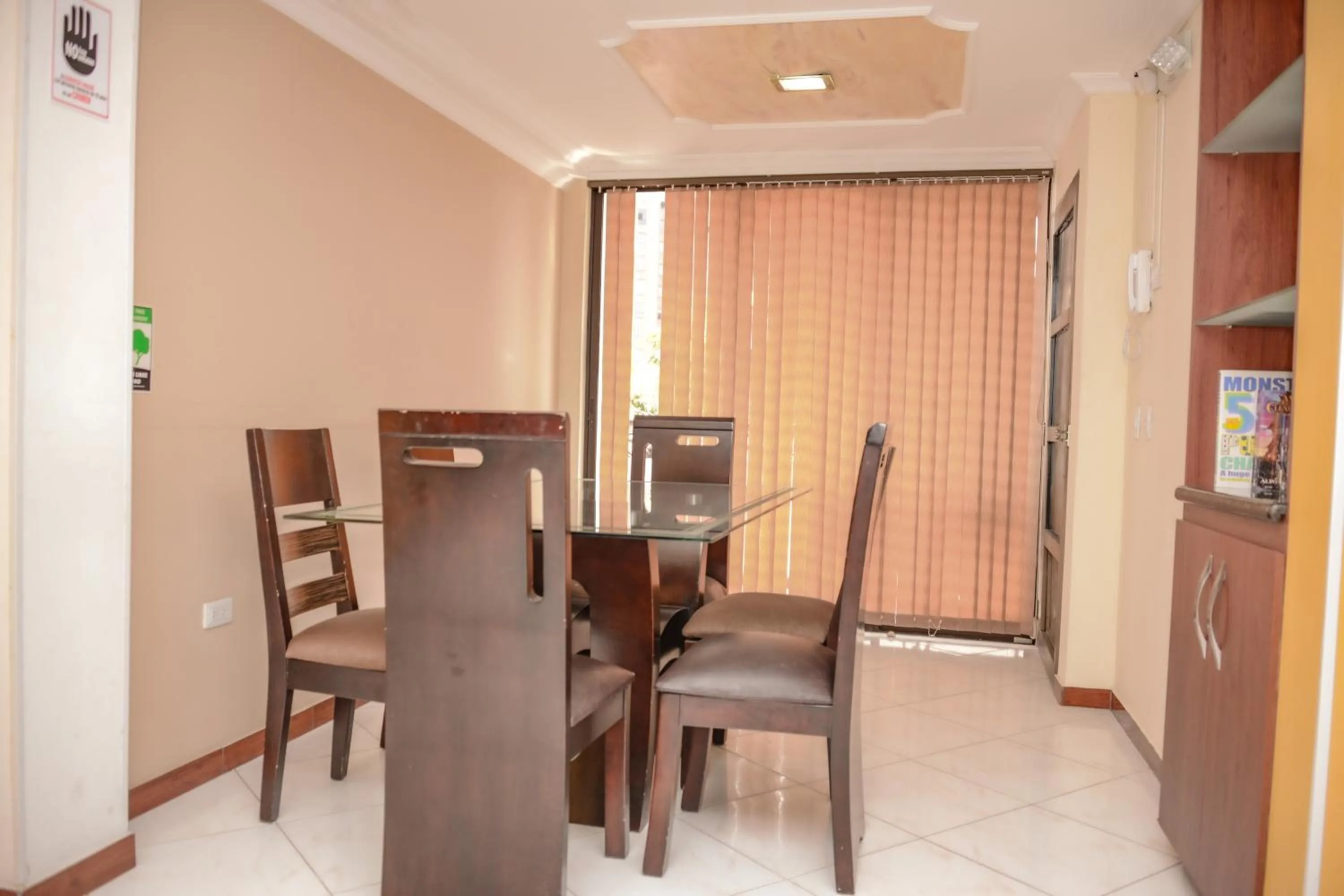 Dining area in Calle 8 Suites