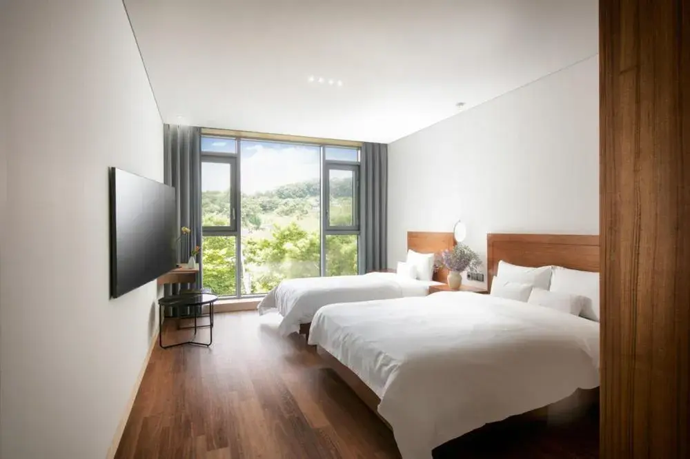 Photo of the whole room, Bed in Daon Hotel Photo of the whole room, Bed in Daon Hotel