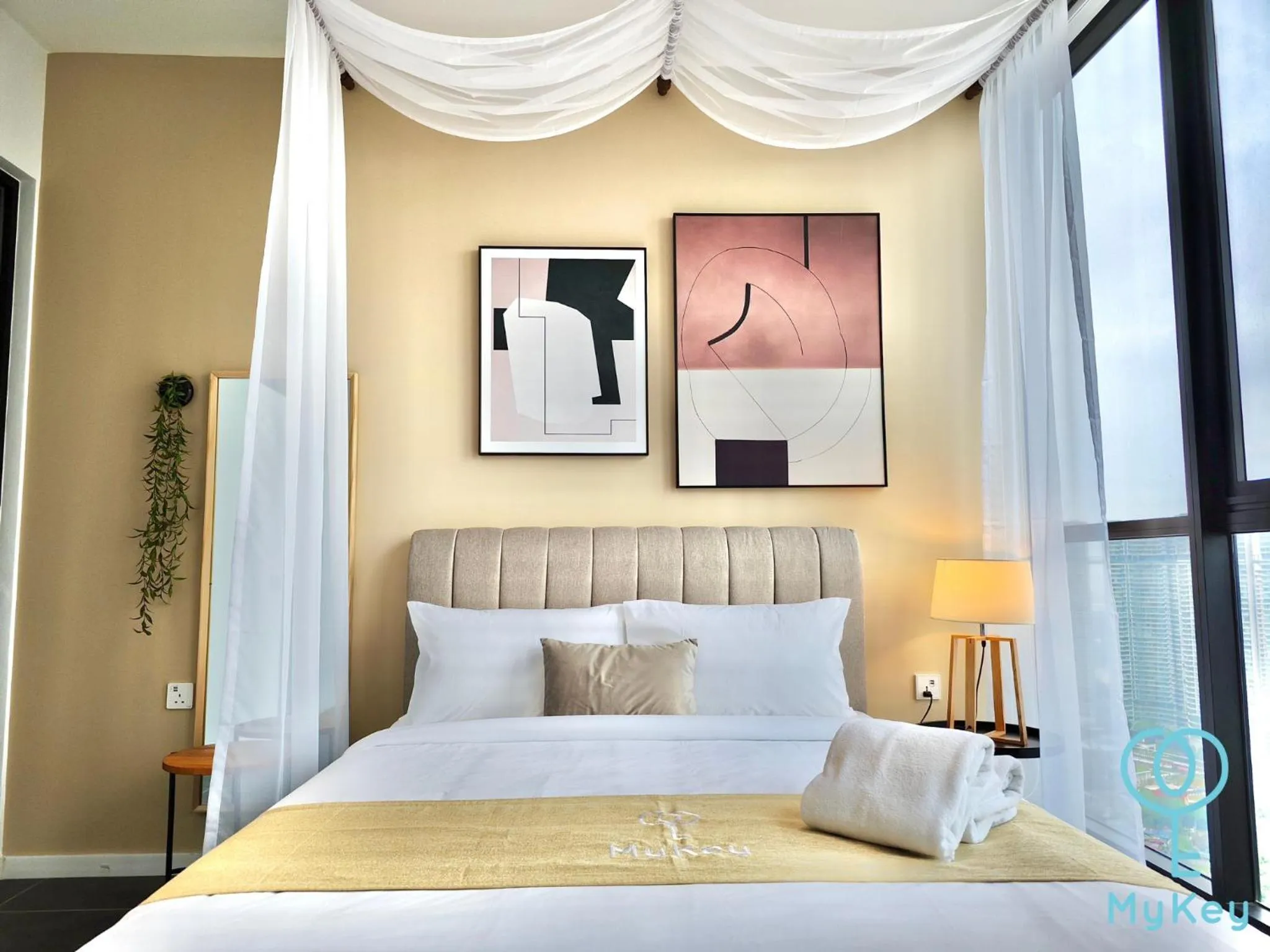 Bedroom, Bed in Scarletz Suites KLCC by MyKey