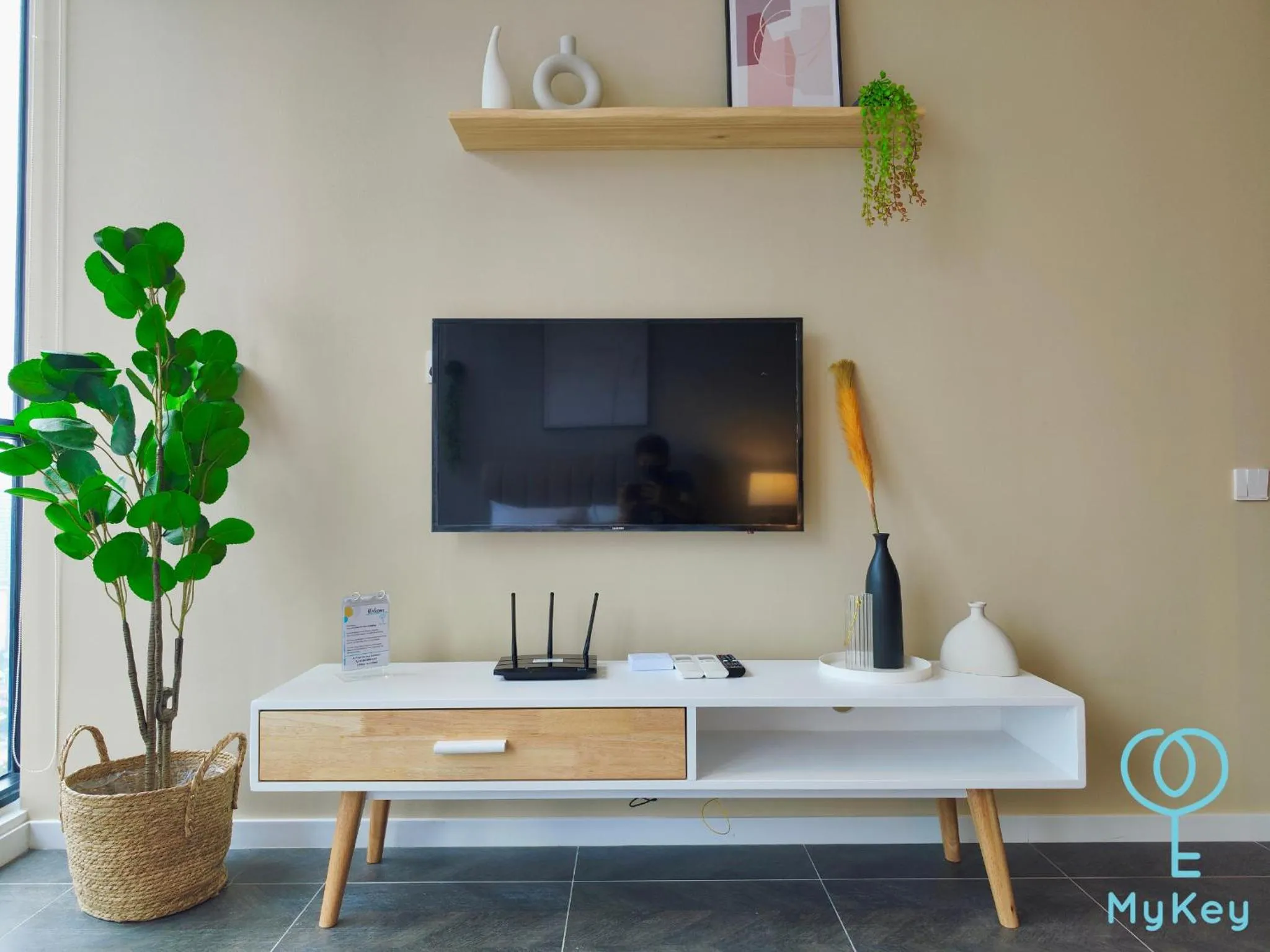 TV and multimedia in Scarletz Suites KLCC by MyKey