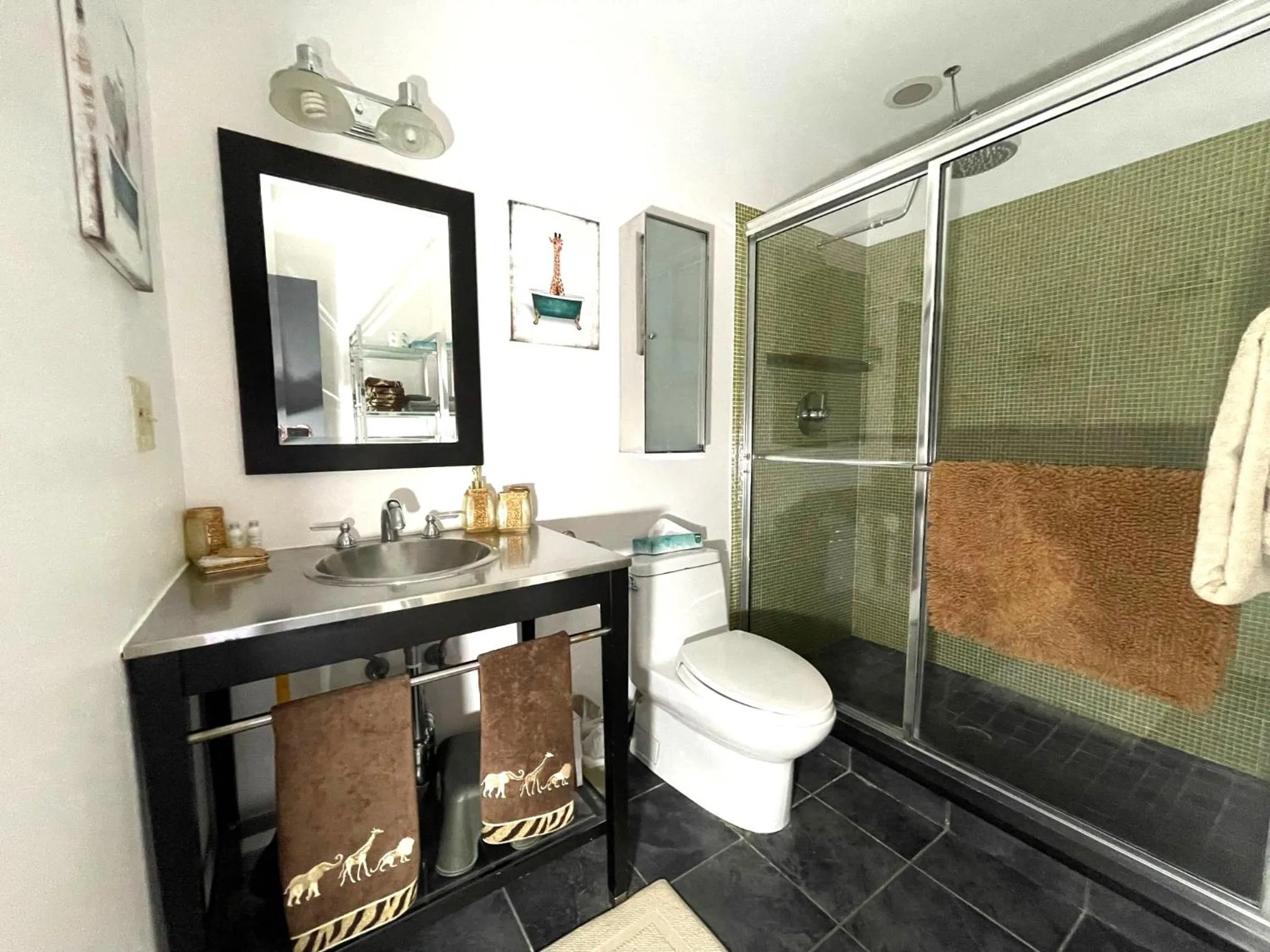Bathroom in Gorgeous Ski On/Off 2 BR Sleeps 8 Jiminy-Must See Luxury