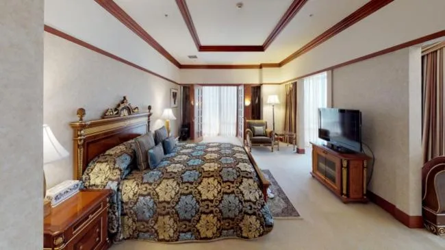 Bed in High1 Grand Hotel Main Tower