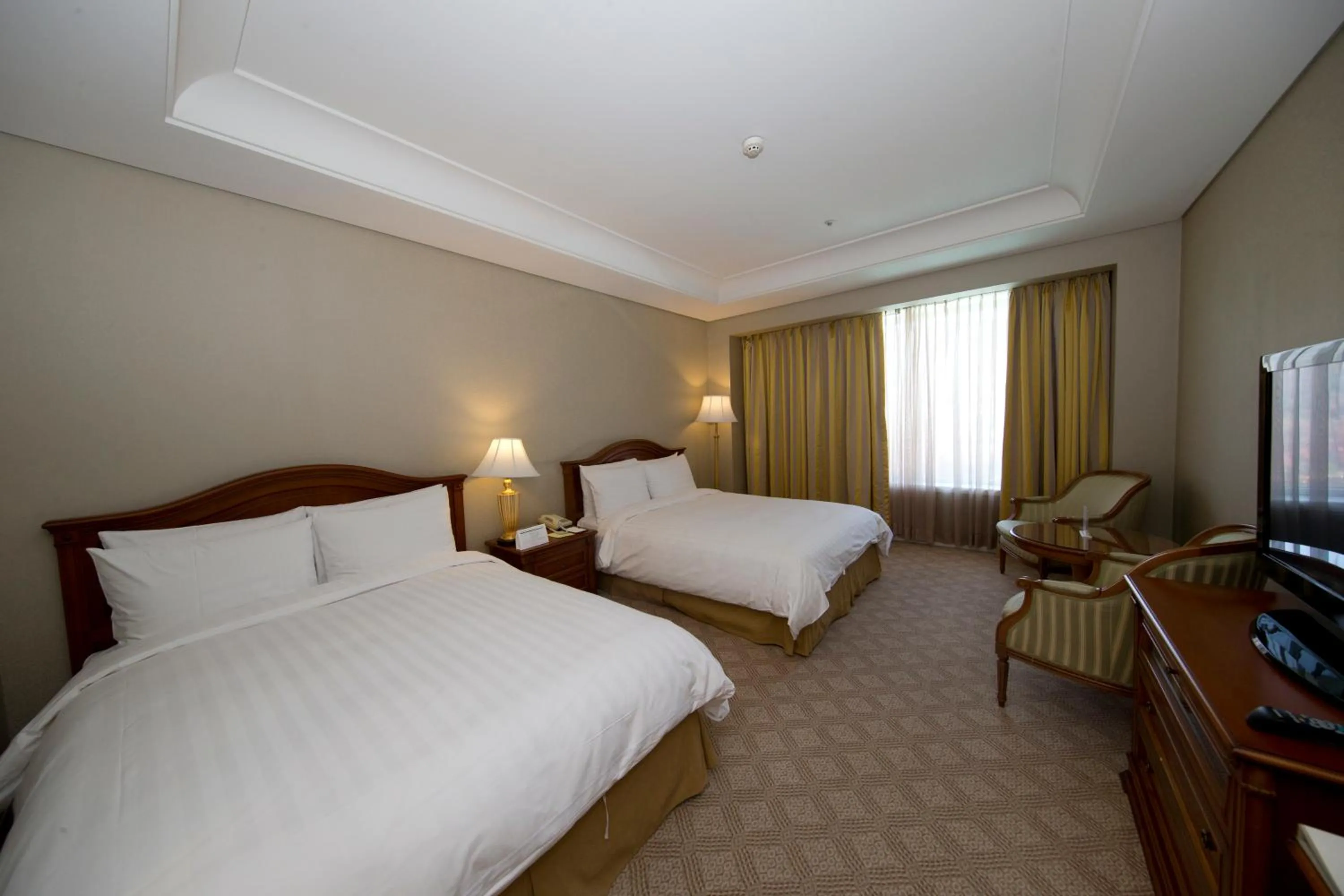 Bed in High1 Grand Hotel Main Tower