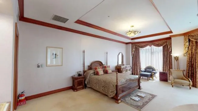 Bed in High1 Grand Hotel Main Tower