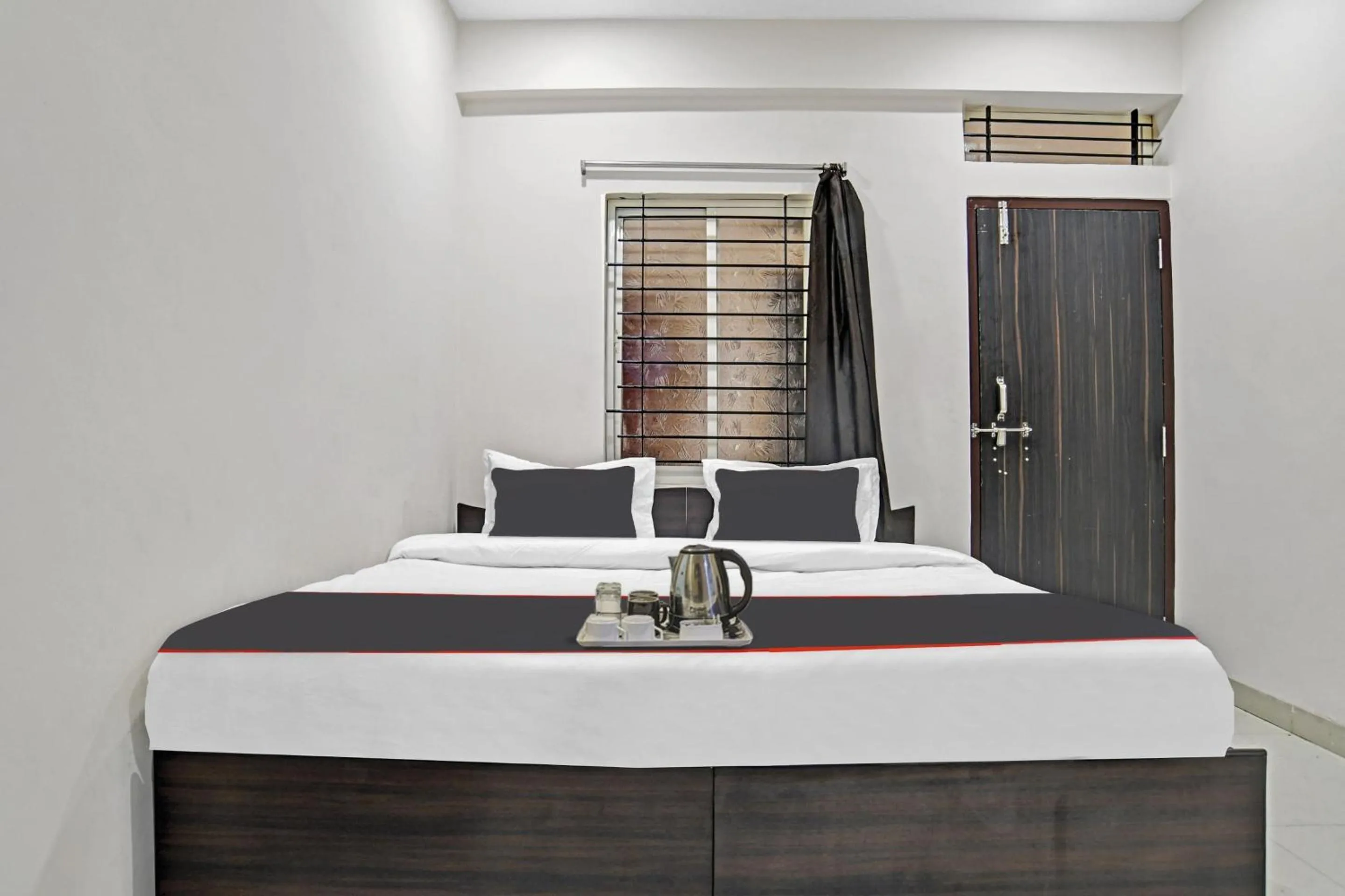 Bedroom, Bed in HOTEL DREAM PALACE