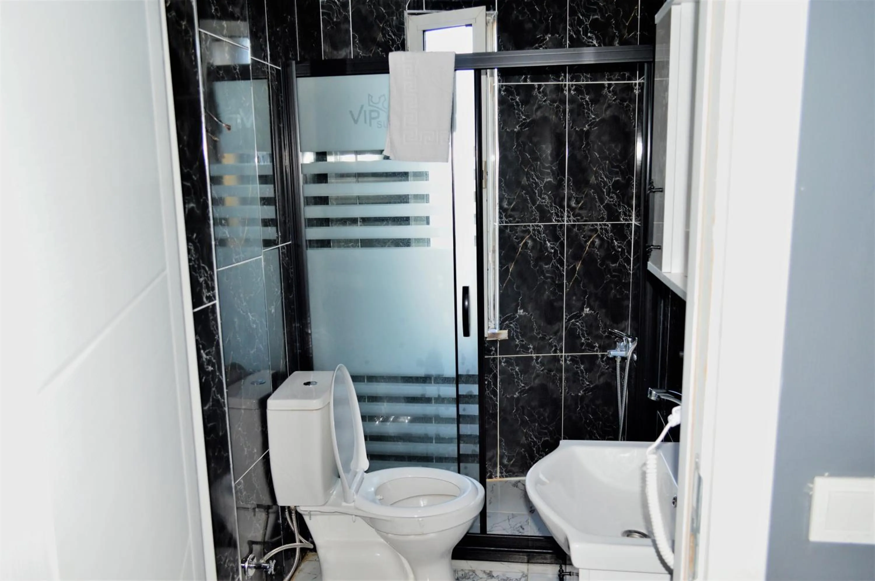 Shower in Vip Suit Otel