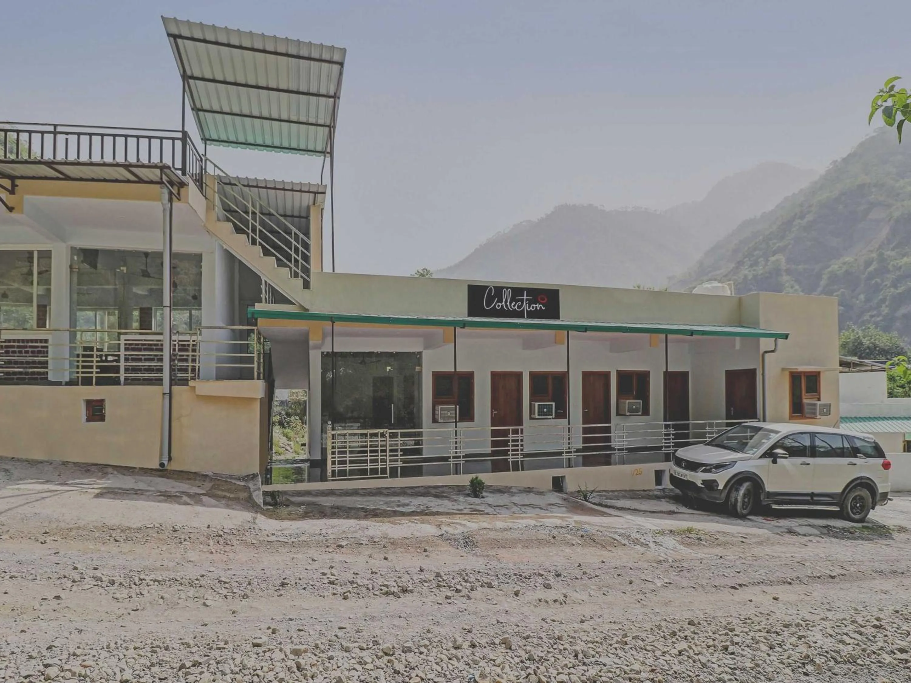 Facade/entrance in Collection O Studioz Om River Resort