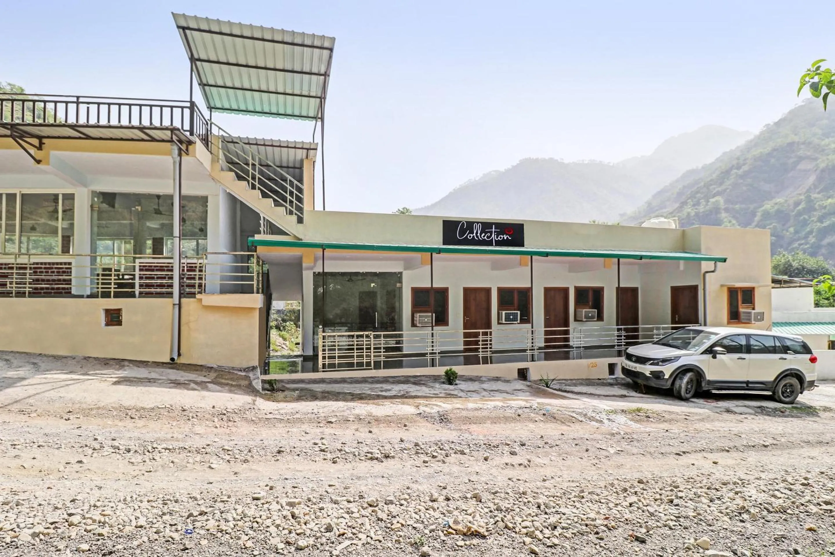 Collection O Studioz Om River Resort