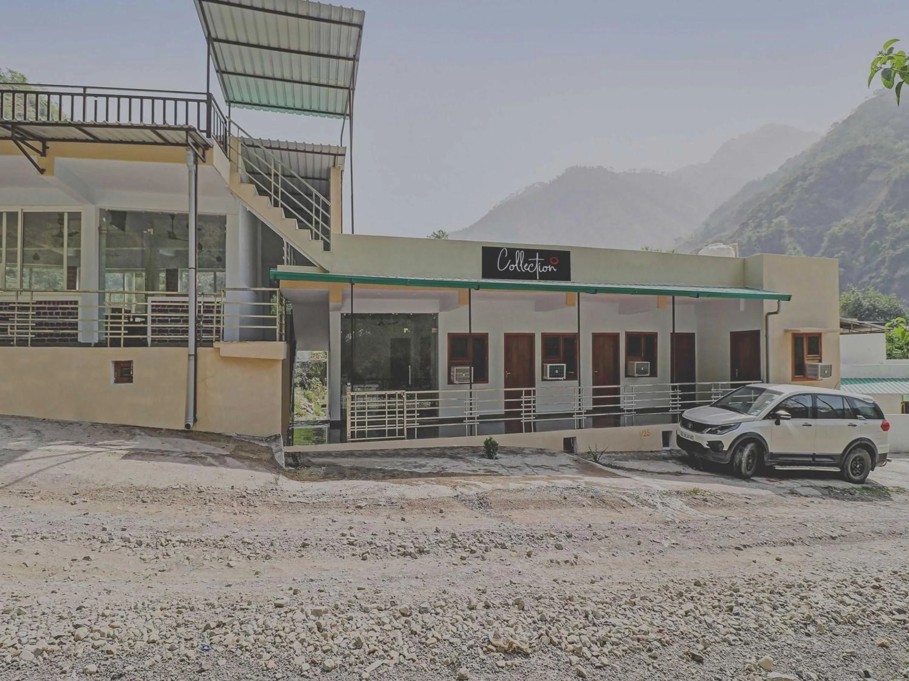 Facade/entrance in Collection O Studioz Om River Resort