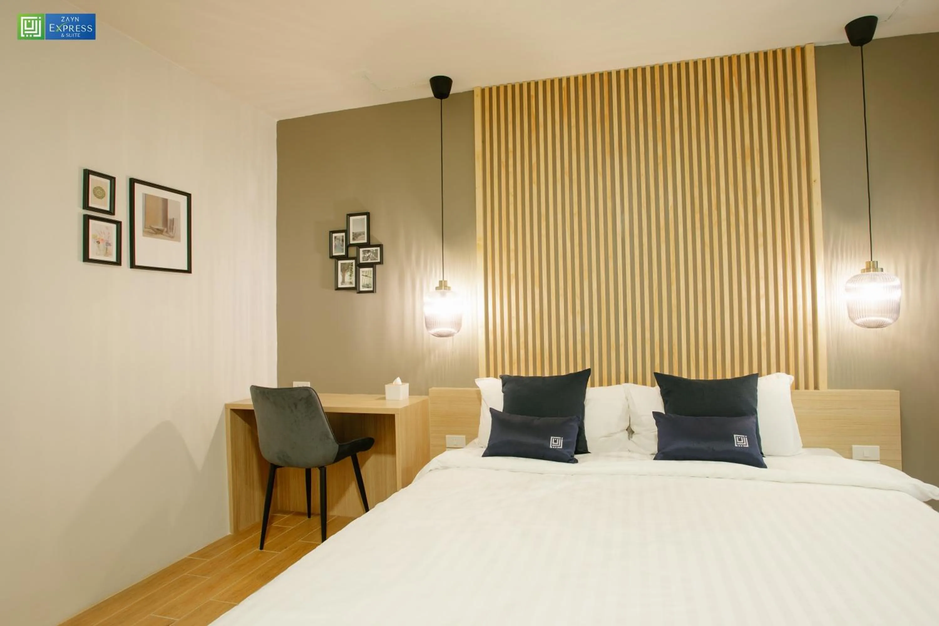 Bedroom, Bed in Zayn Express & Suites