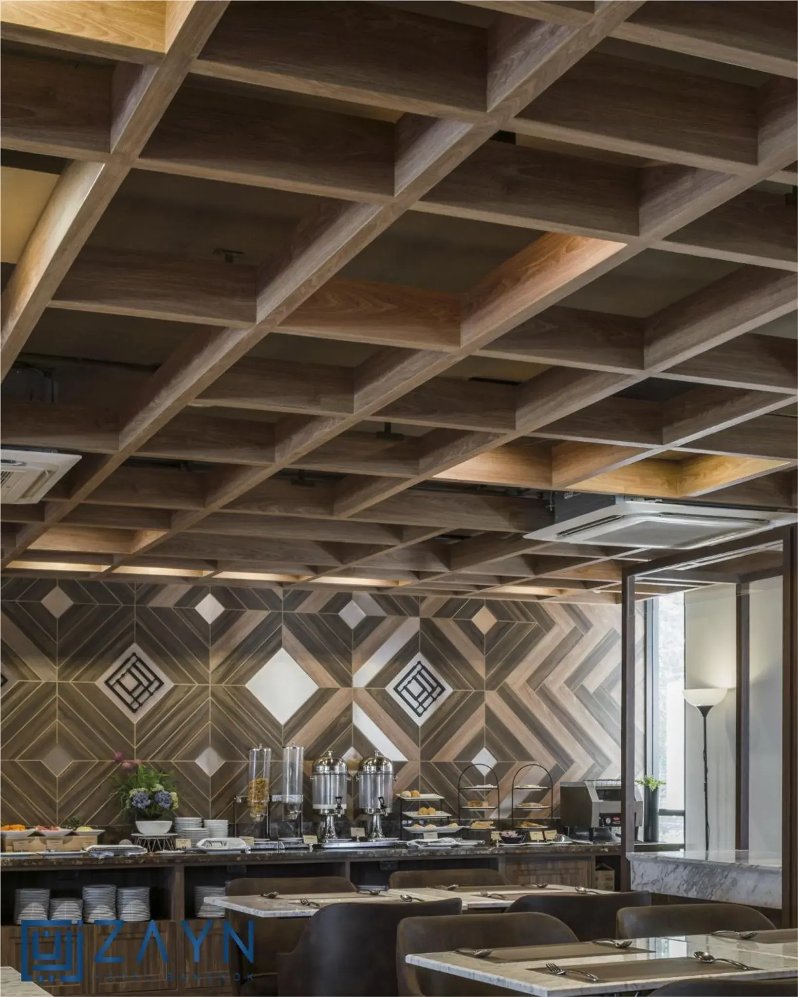 Restaurant/places to eat in Zayn Express & Suites Restaurant/places to eat in Zayn Express & Suites