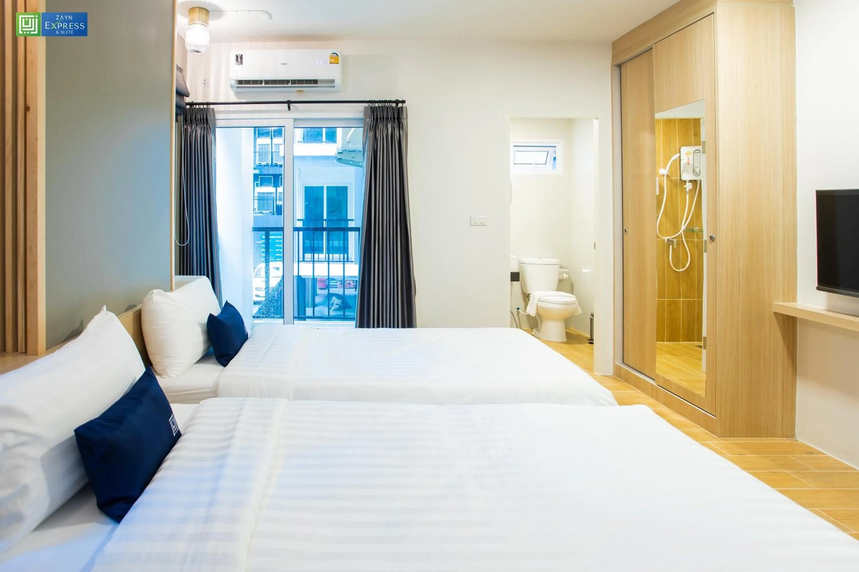 Bedroom, Bed in Zayn Express & Suites