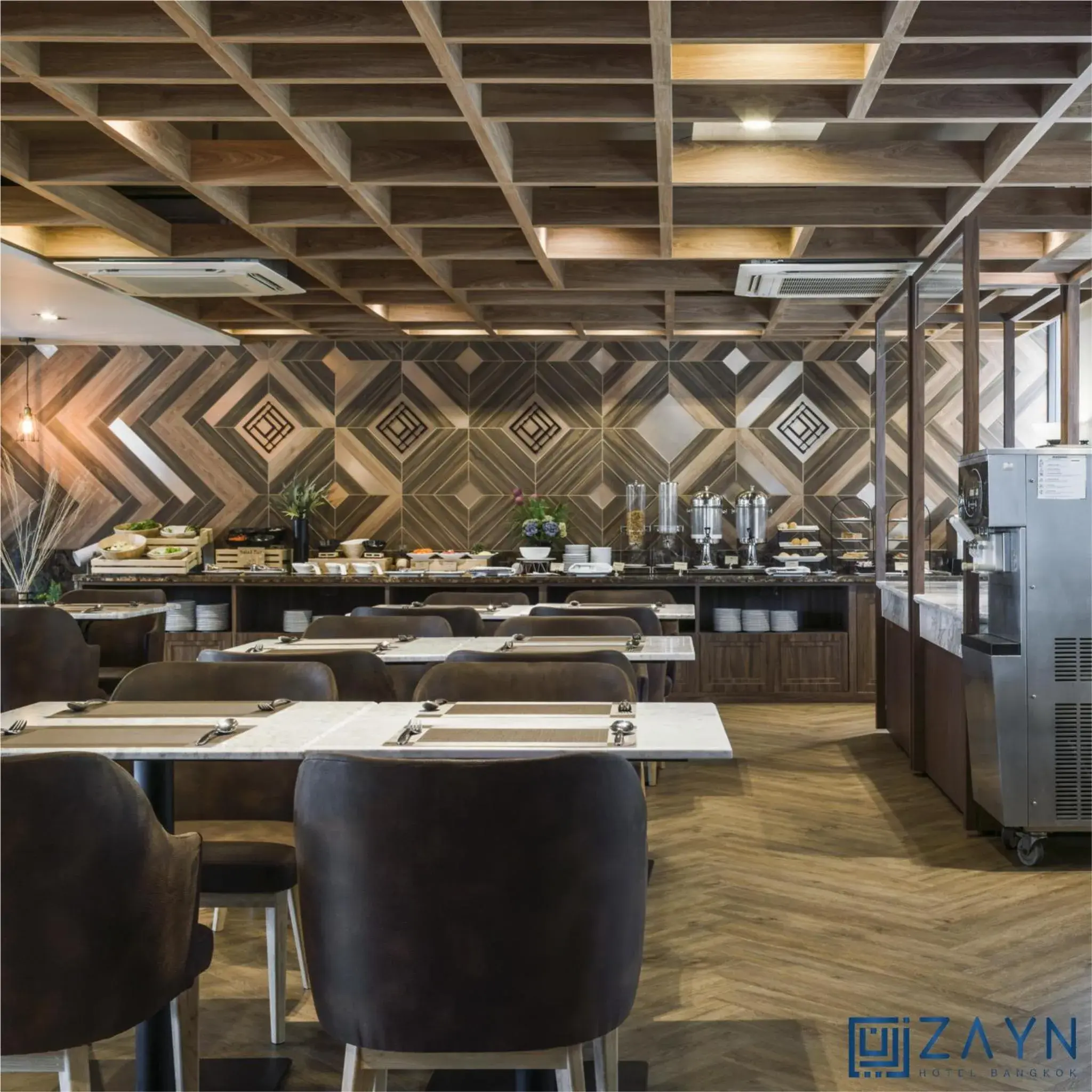 Restaurant/places to eat in Zayn Express & Suites Restaurant/places to eat in Zayn Express & Suites