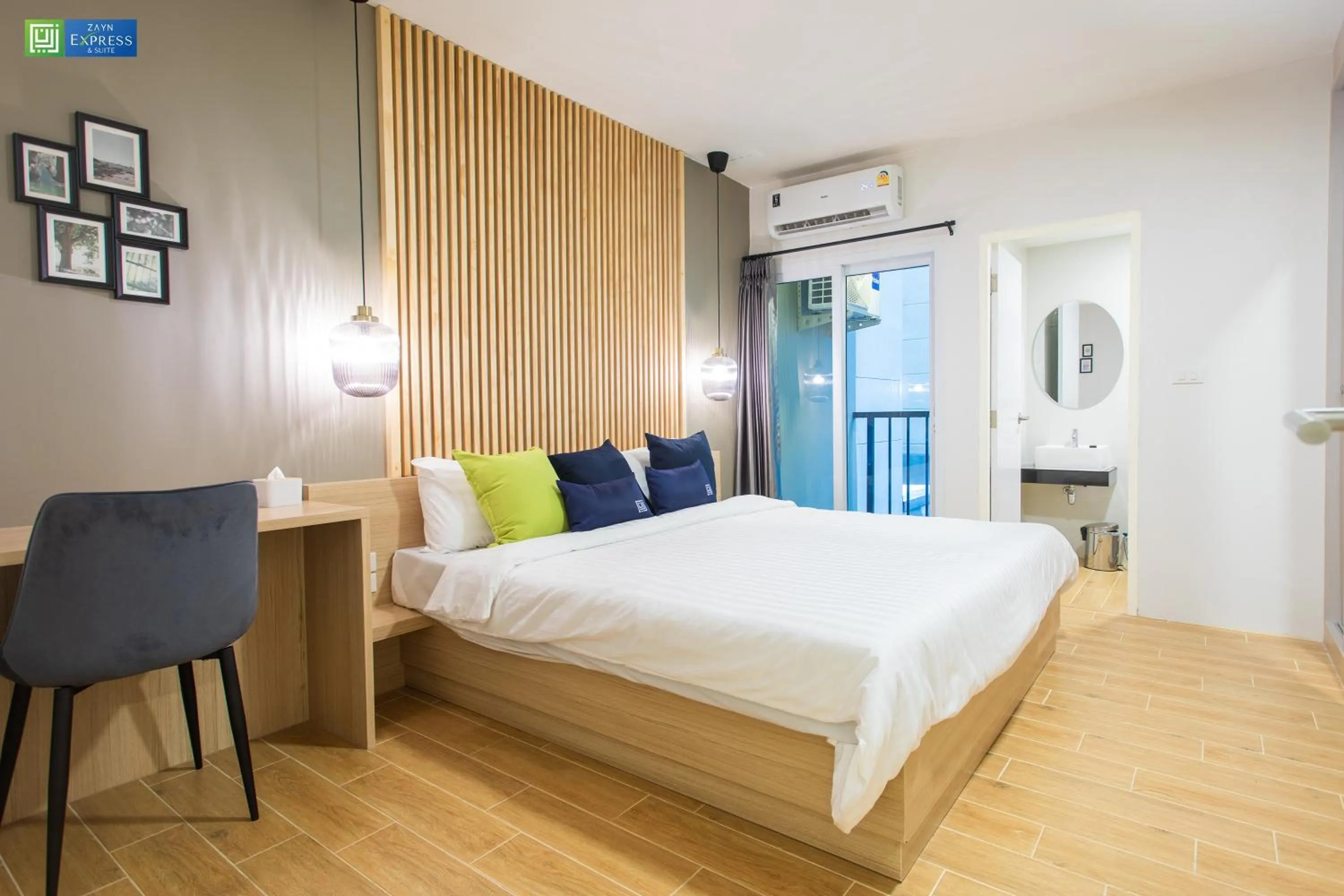 Bedroom, Bed in Zayn Express & Suites