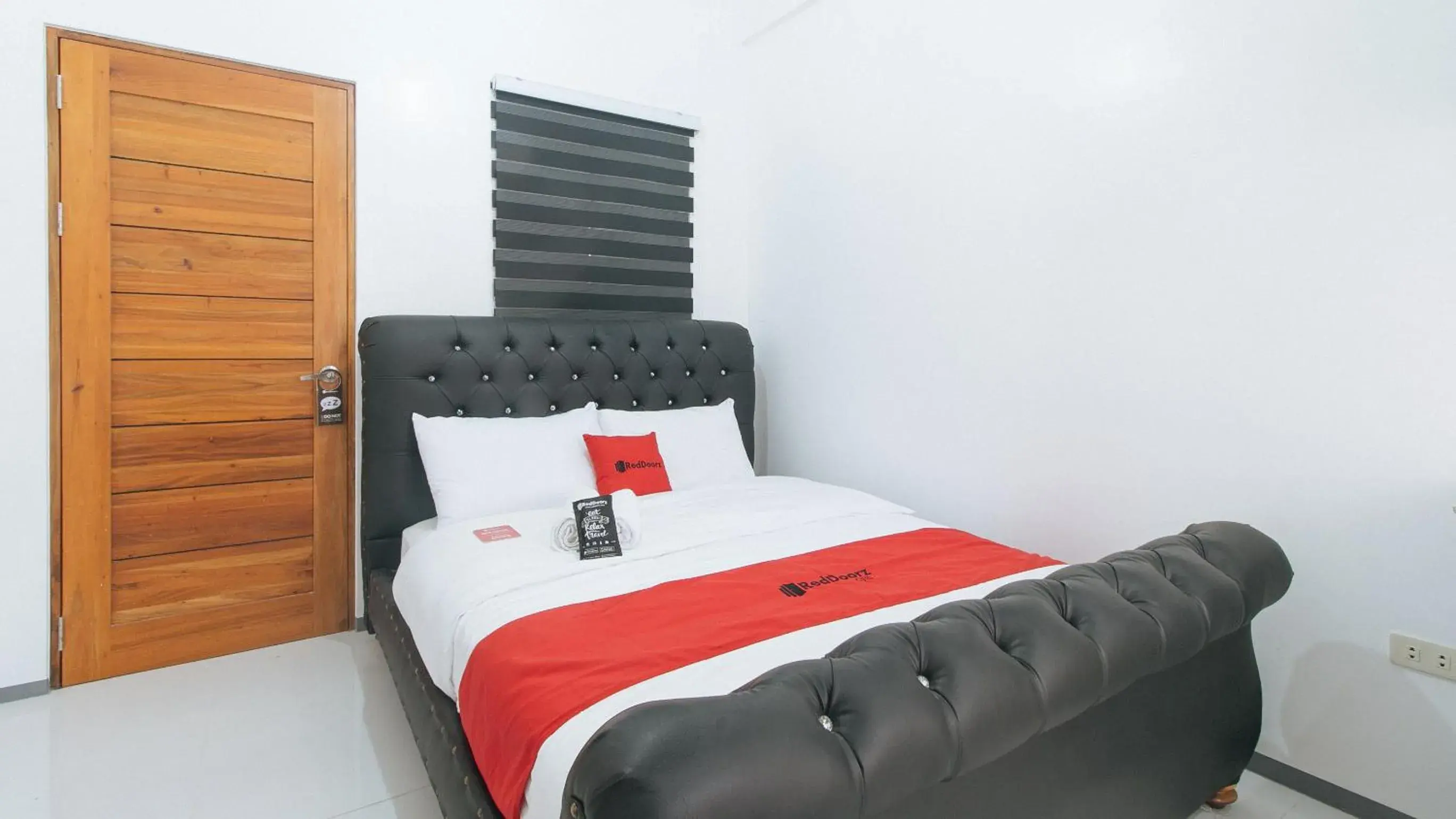 Bed in RedDoorz @ St. Catherine Residences Olongapo City Bed in RedDoorz @ St. Catherine Residences Olongapo City