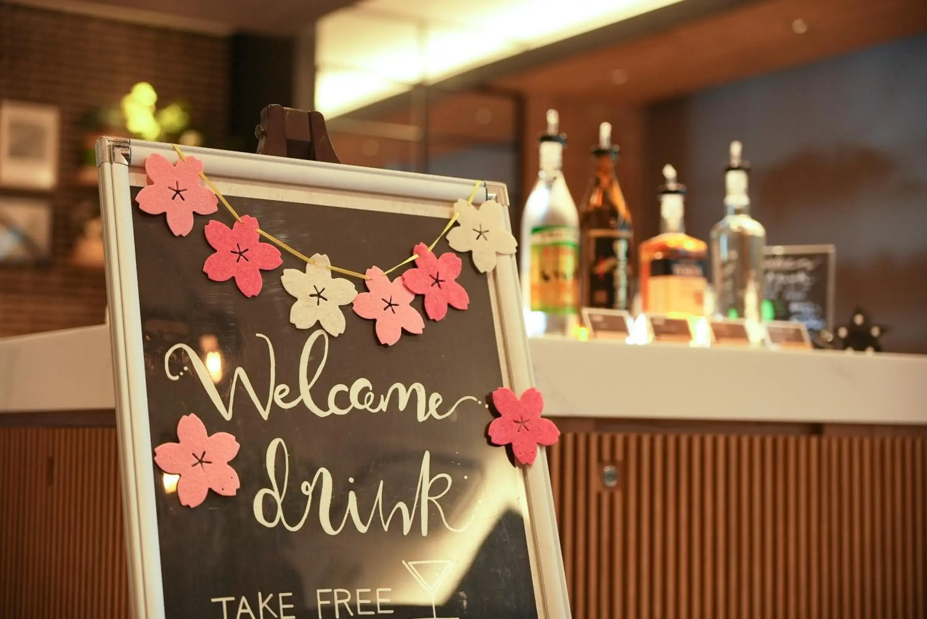 Lounge or bar in Super Hotel Shikoku-chuo Lounge or bar in Super Hotel Shikoku-chuo