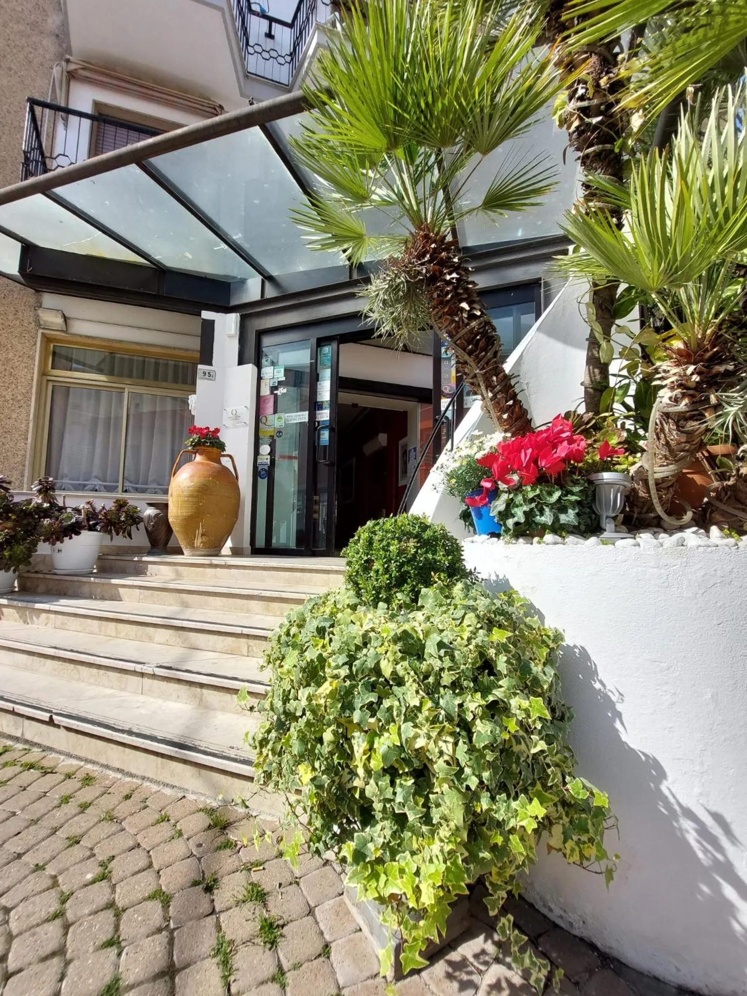 Facade/entrance in Hotel Aida