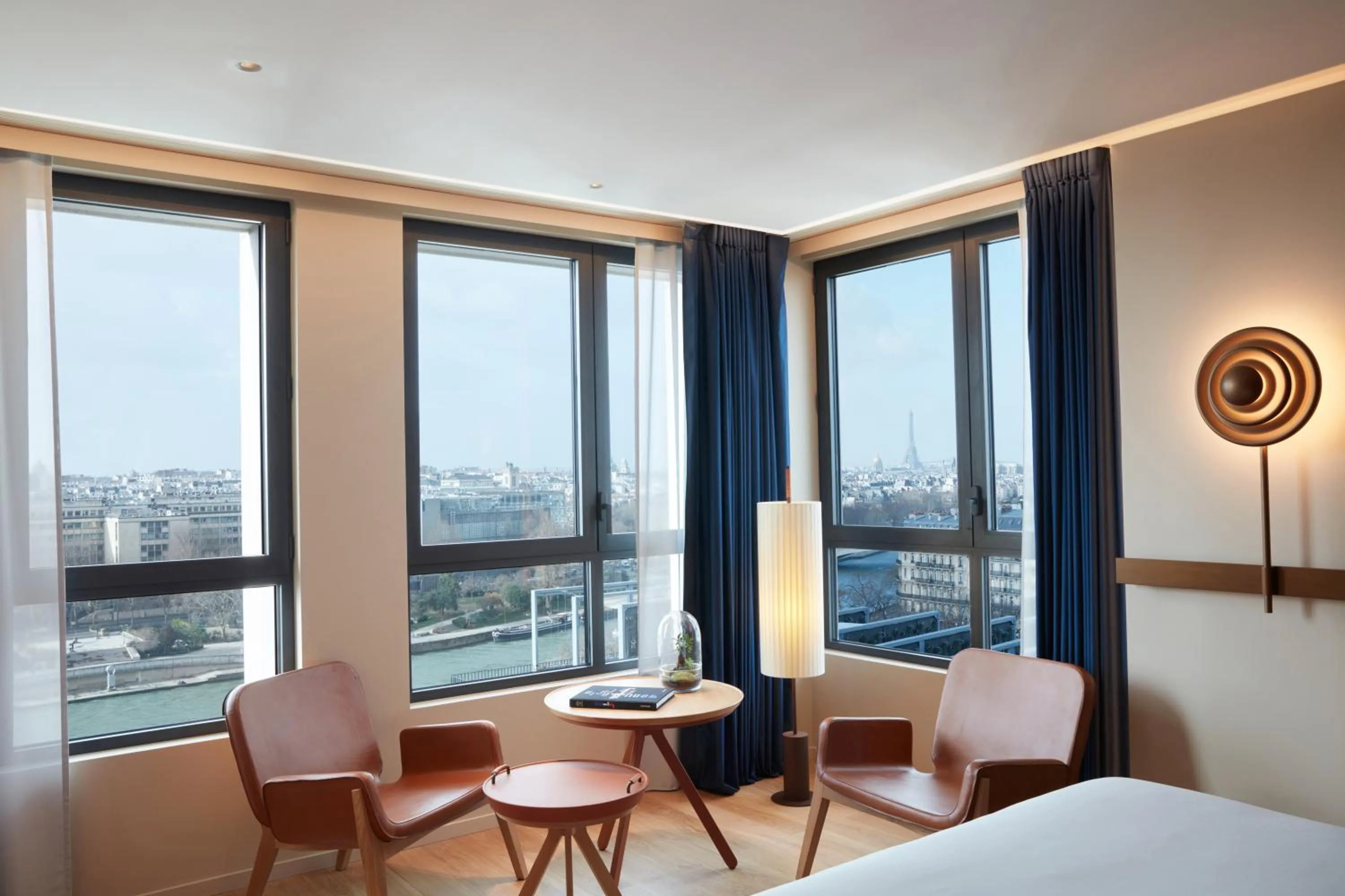 Bedroom, Bed in SO/ Paris Hotel