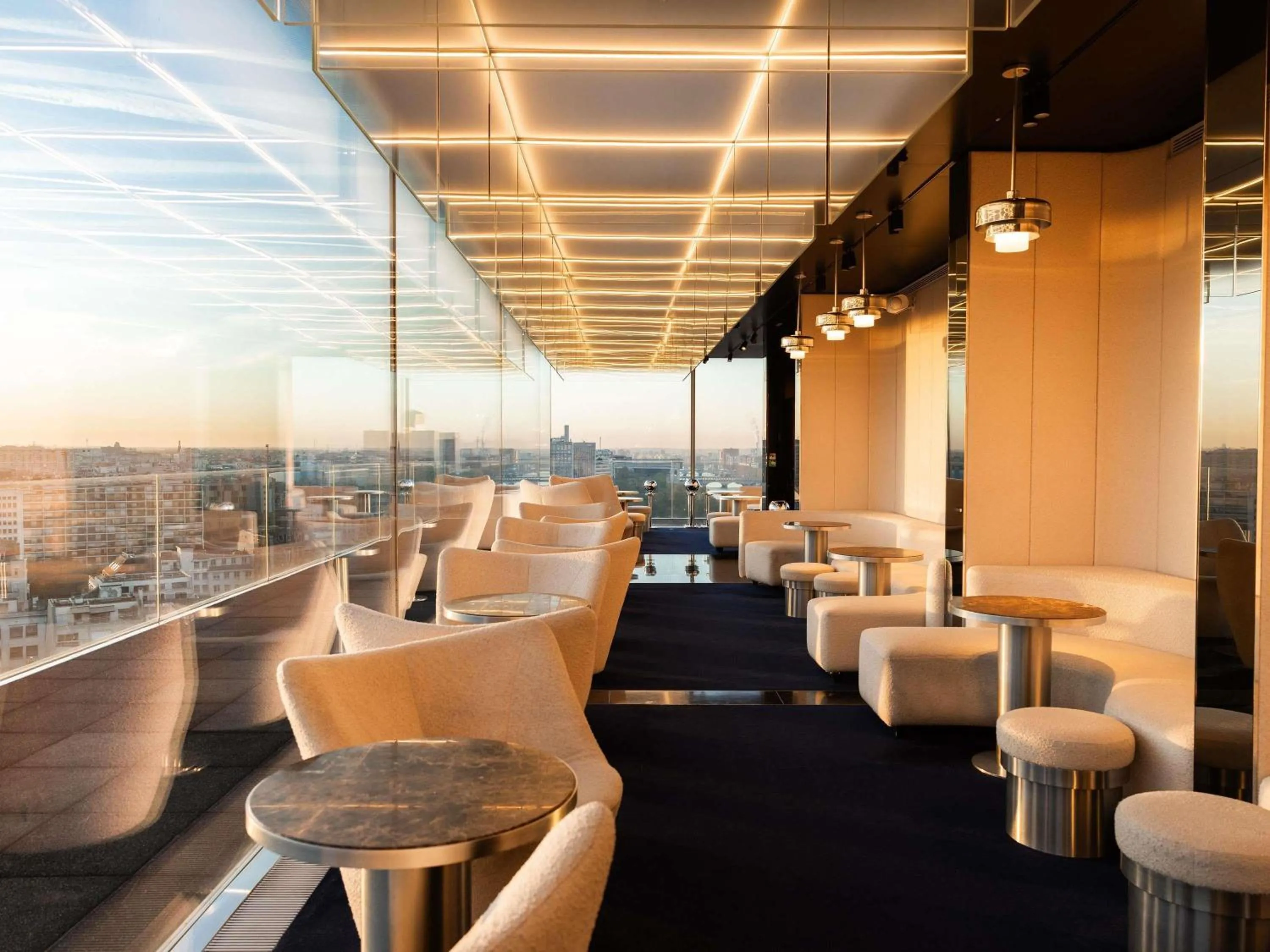 Lounge or bar in SO/ Paris Hotel