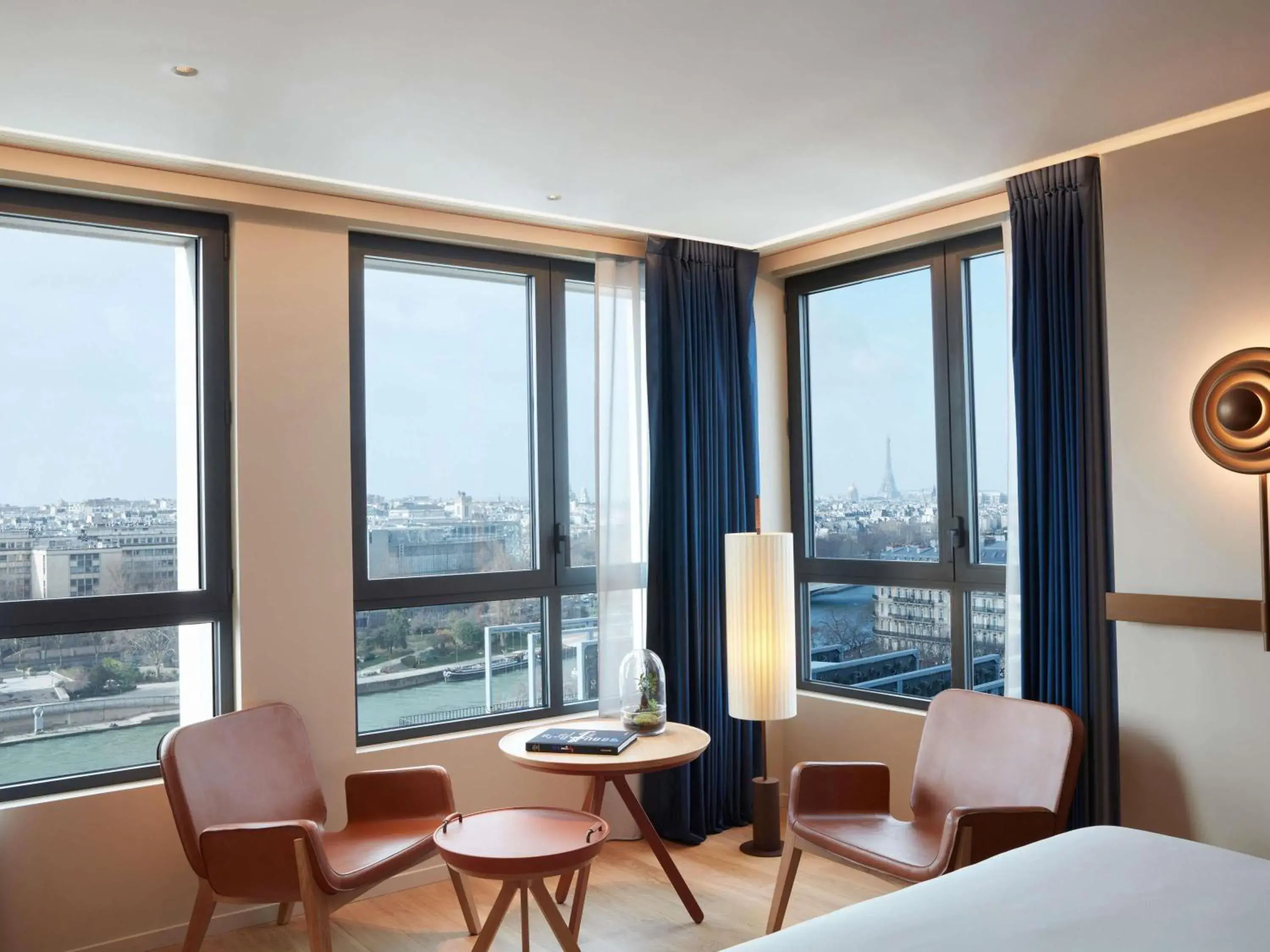 Studio Panorama Junior Suite - River Seine and Eiffel Tower view in SO/ Paris Hotel Studio Panorama Junior Suite - River Seine and Eiffel Tower view in SO/ Paris Hotel