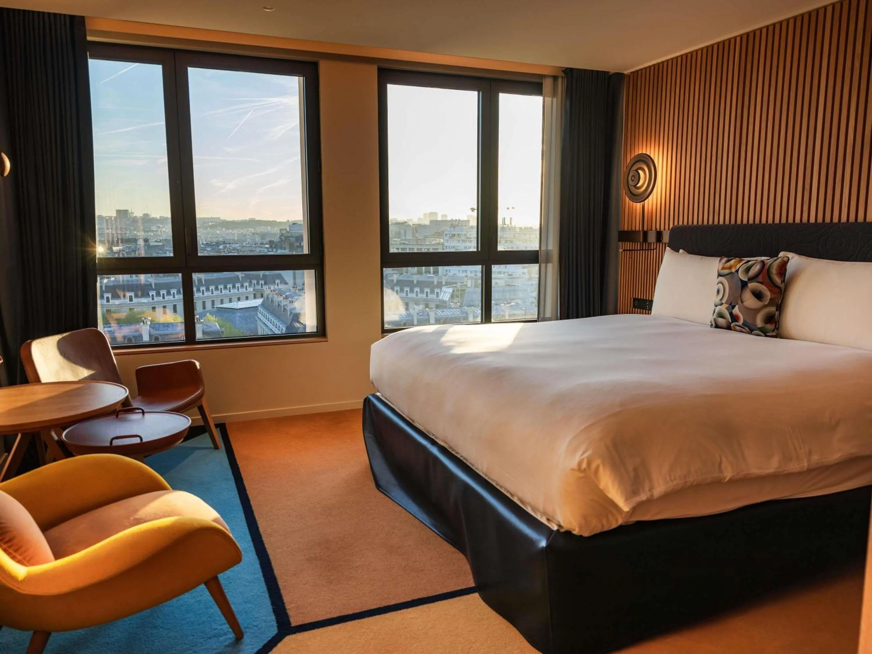 Bedroom, Bed in SO/ Paris Hotel