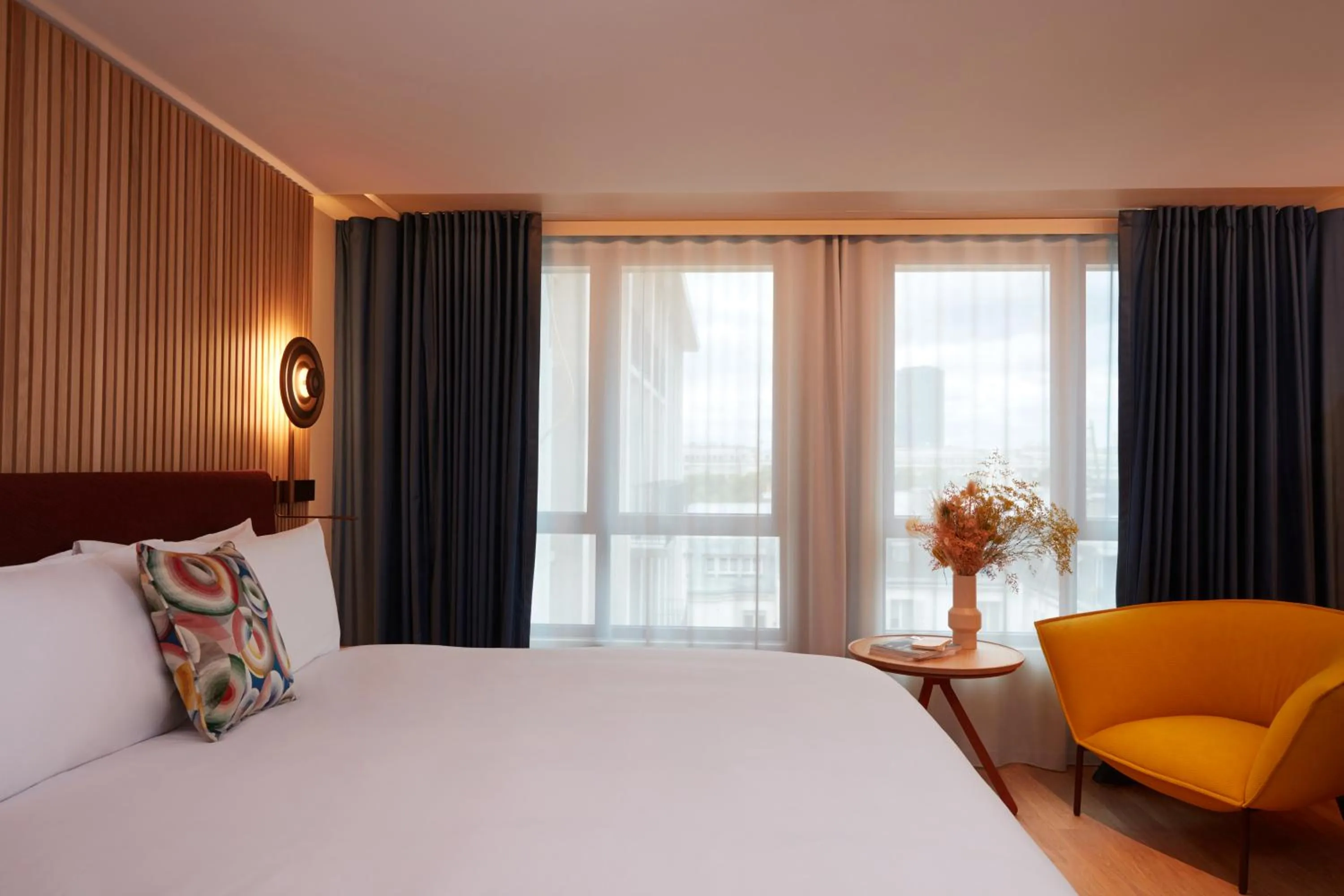 Bedroom, Bed in SO/ Paris Hotel