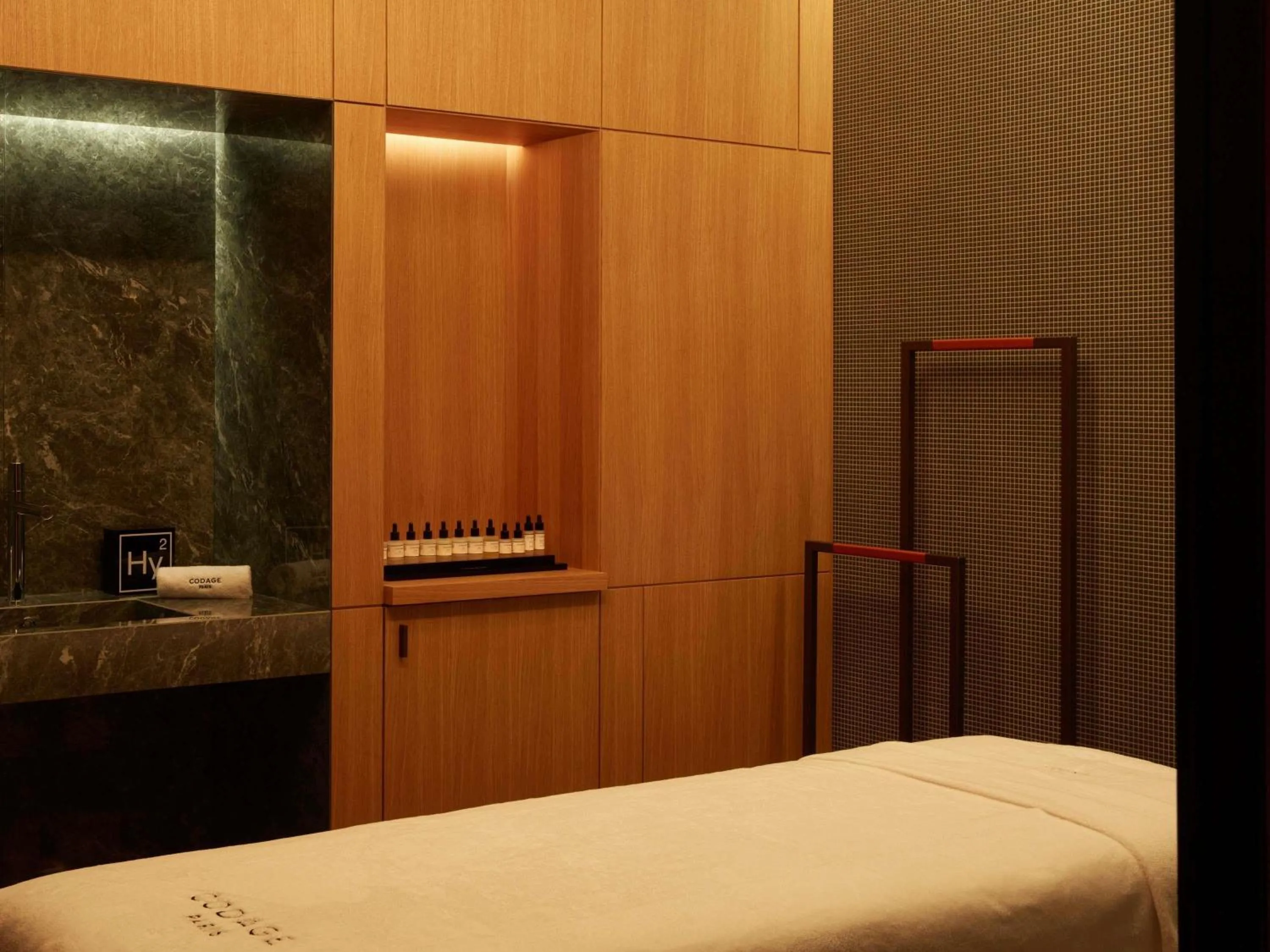 Spa and wellness centre/facilities, Bed in SO/ Paris Hotel