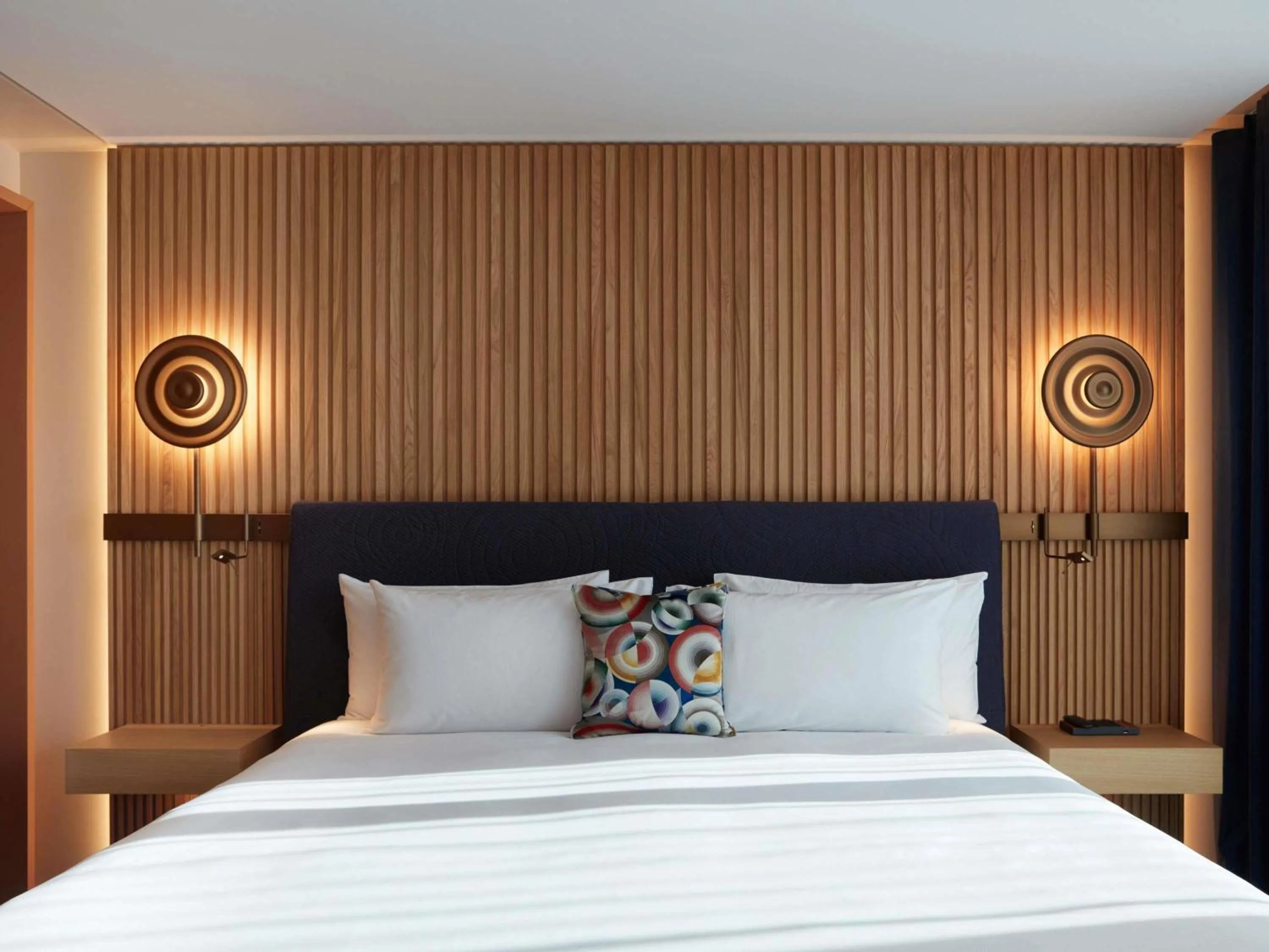Bedroom, Bed in SO/ Paris Hotel