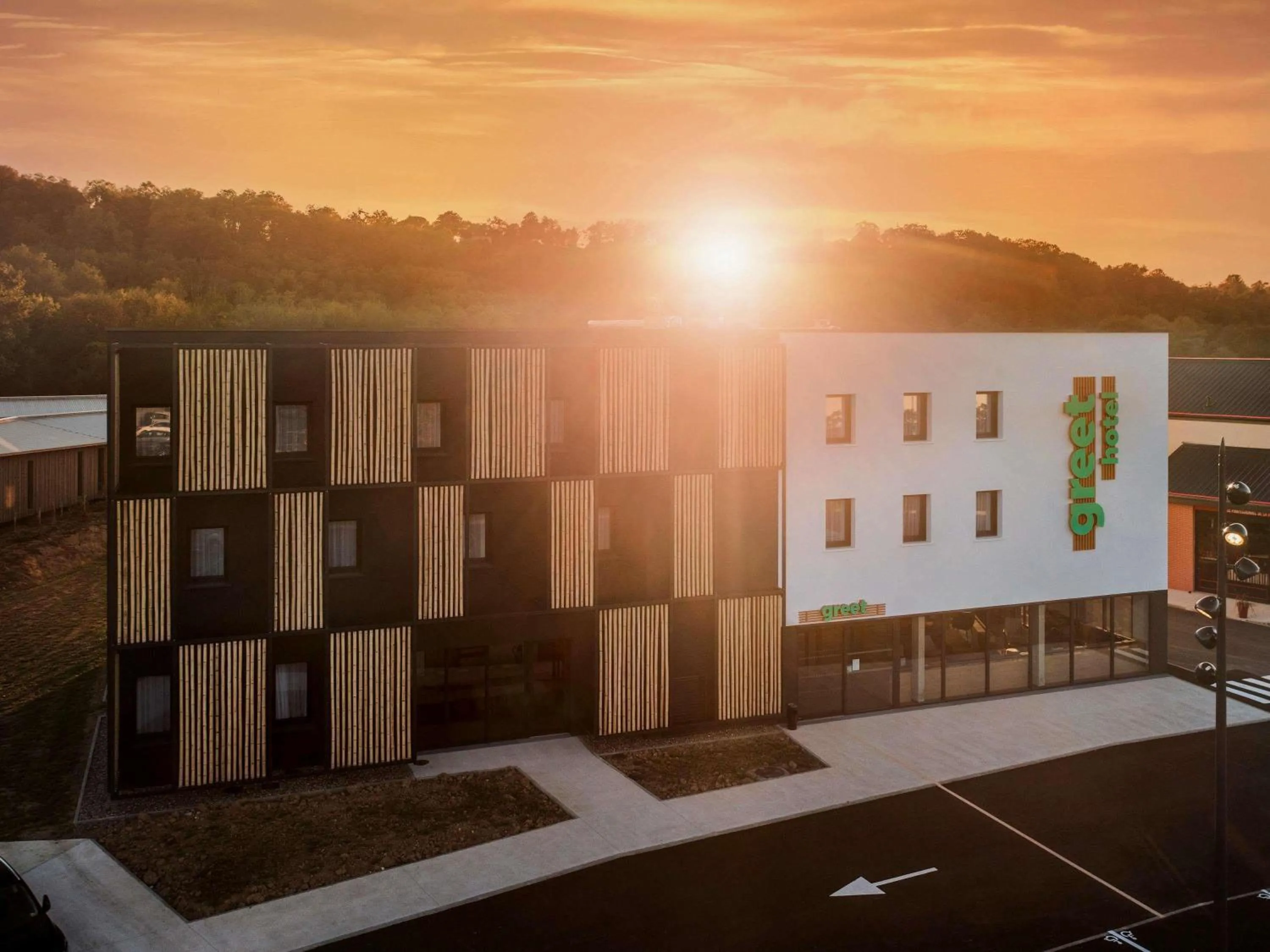 Property building in Greet Hôtel Orthez Bearn