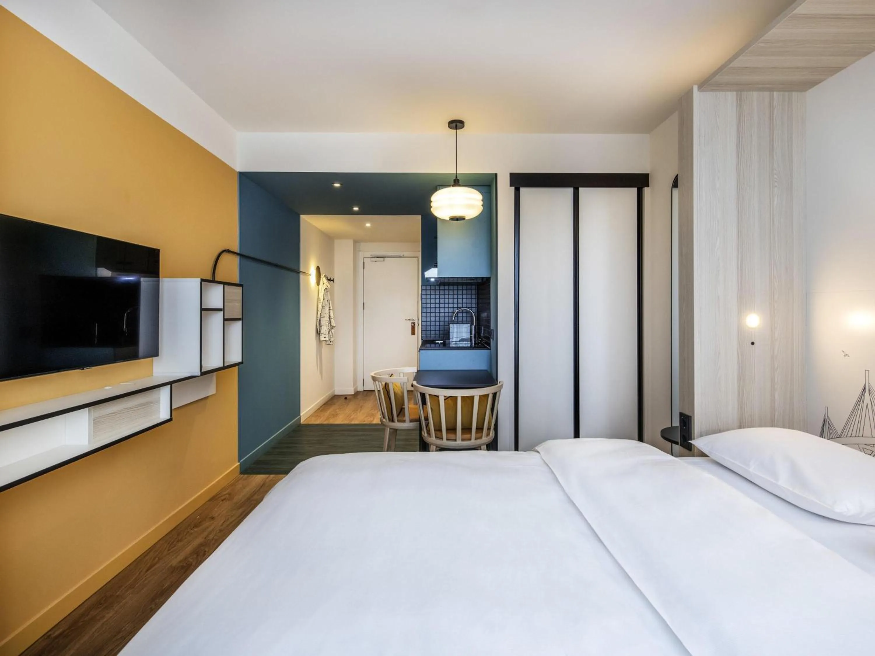 Bedroom, Bed in Aparthotel Adagio access Hamburg