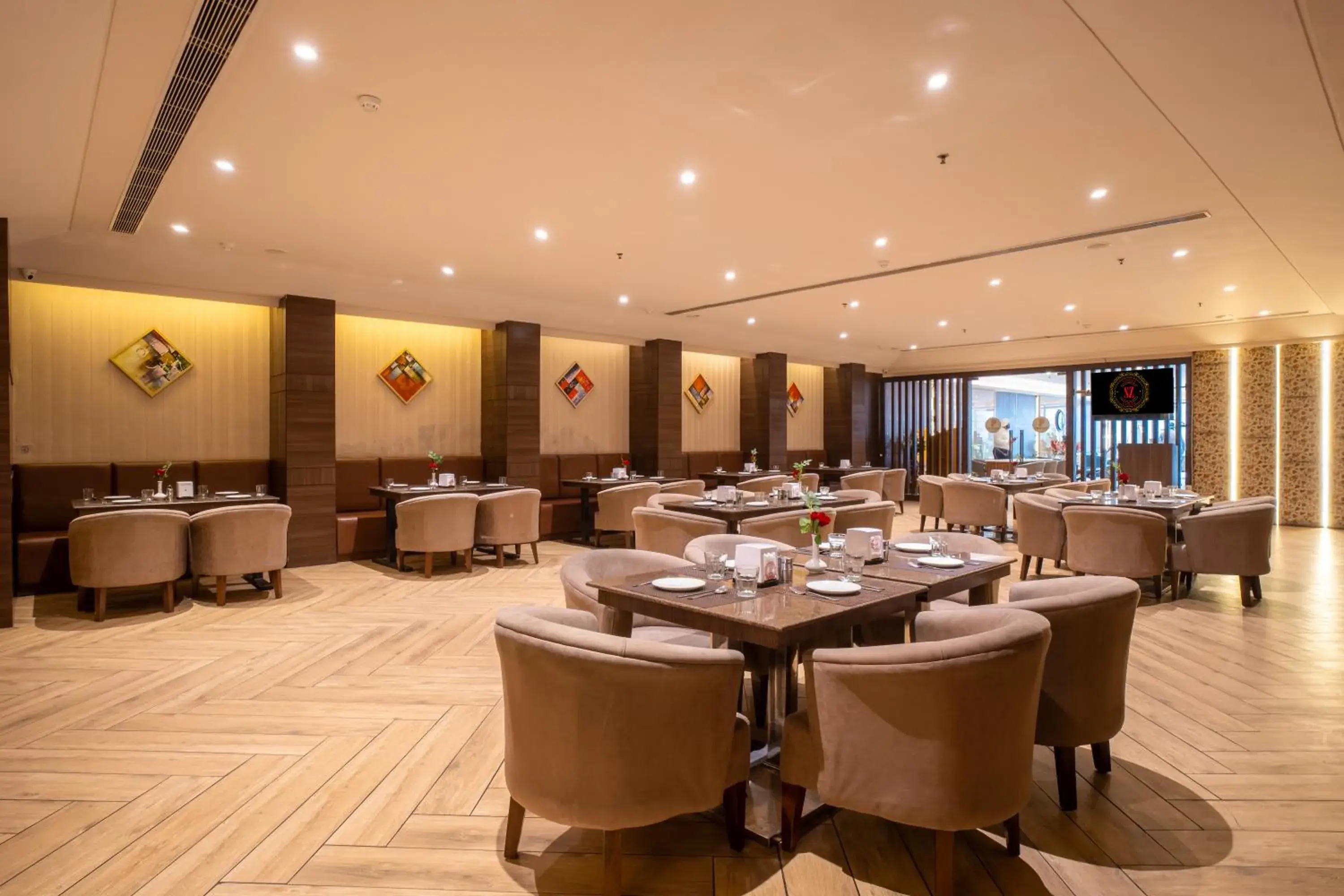 Restaurant/places to eat in SANDOZ Pribson Hotel near Golden Temple Restaurant/places to eat in SANDOZ Pribson Hotel near Golden Temple