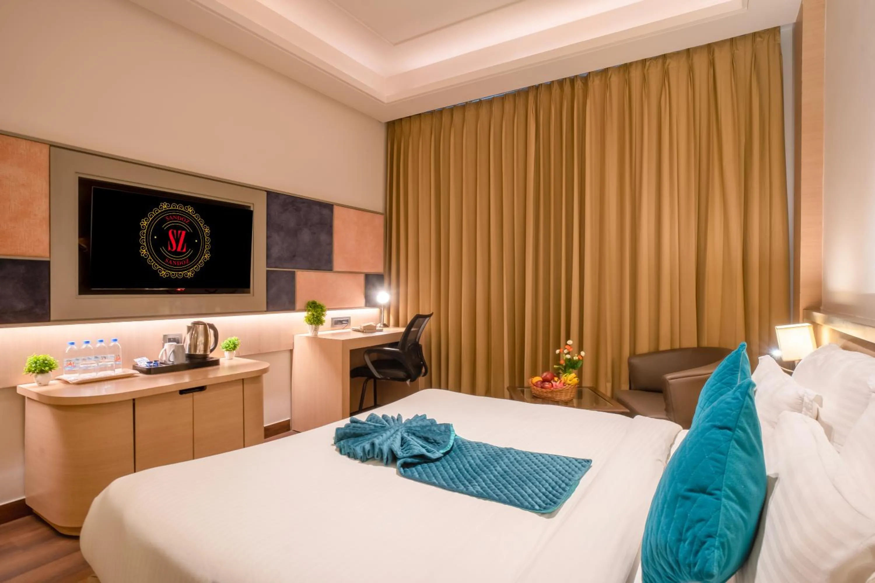 Bed in SANDOZ Pribson Hotel near Golden Temple