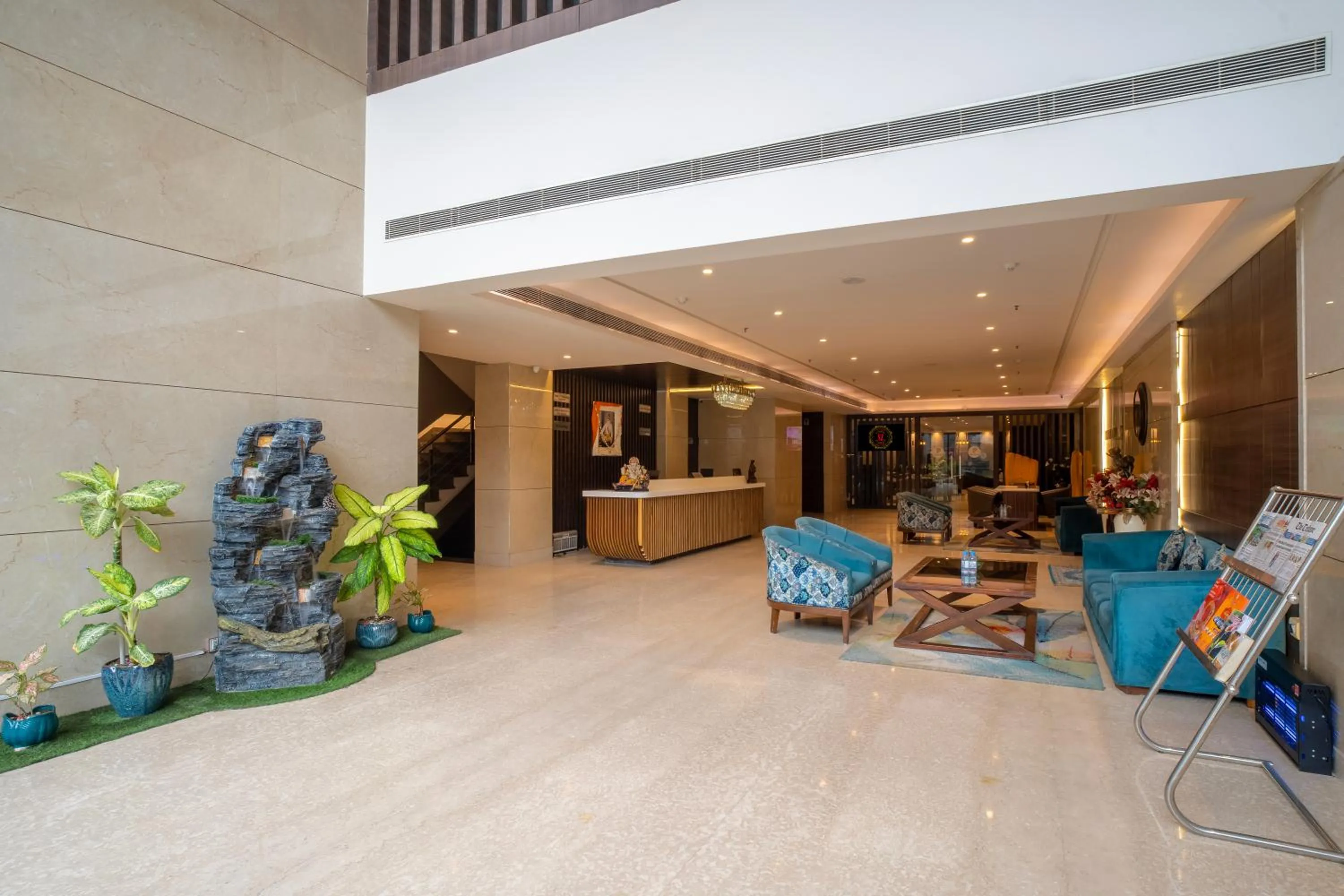 Lobby or reception in SANDOZ Pribson Hotel near Golden Temple