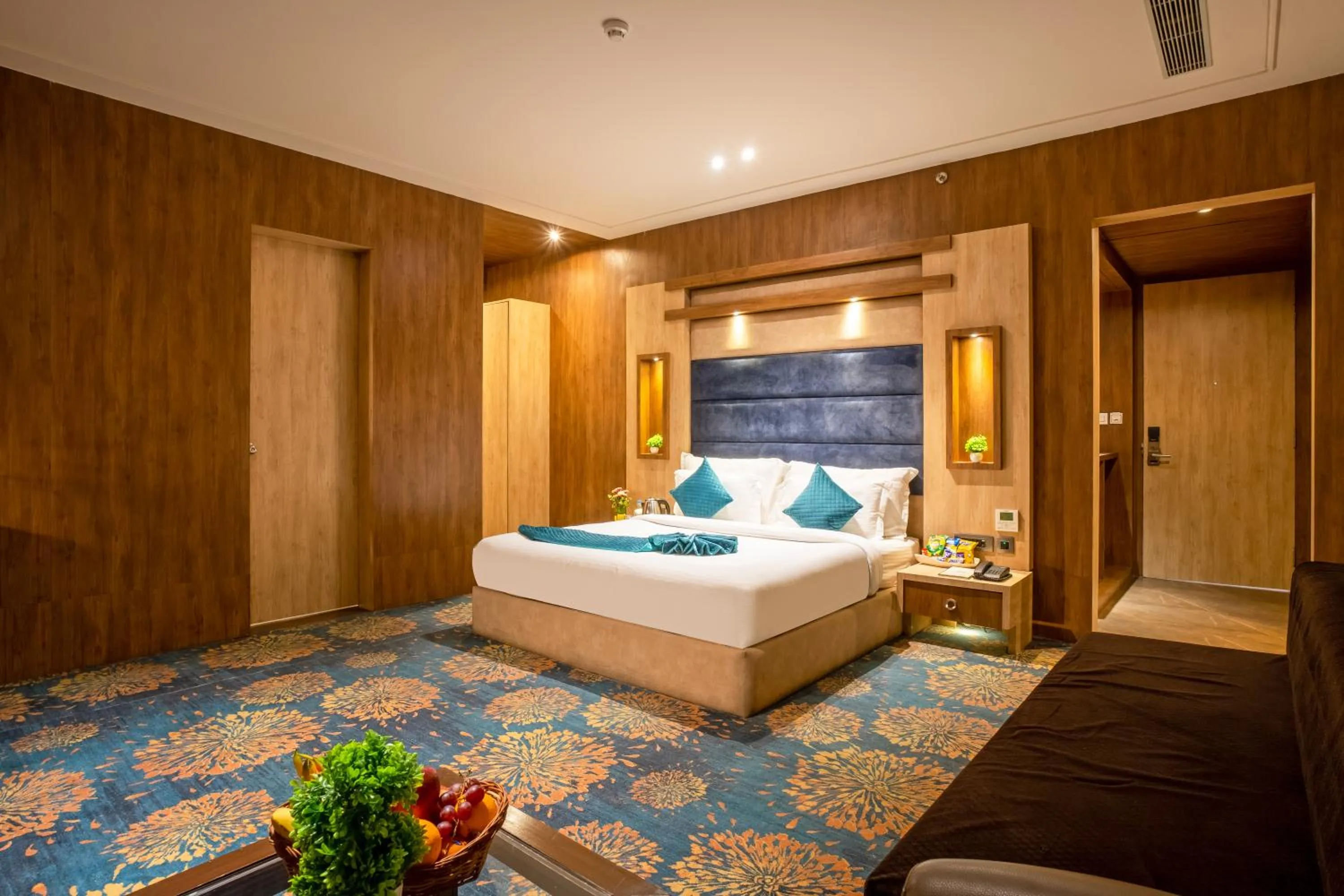 Bedroom, Bed in SANDOZ Pribson Hotel near Golden Temple