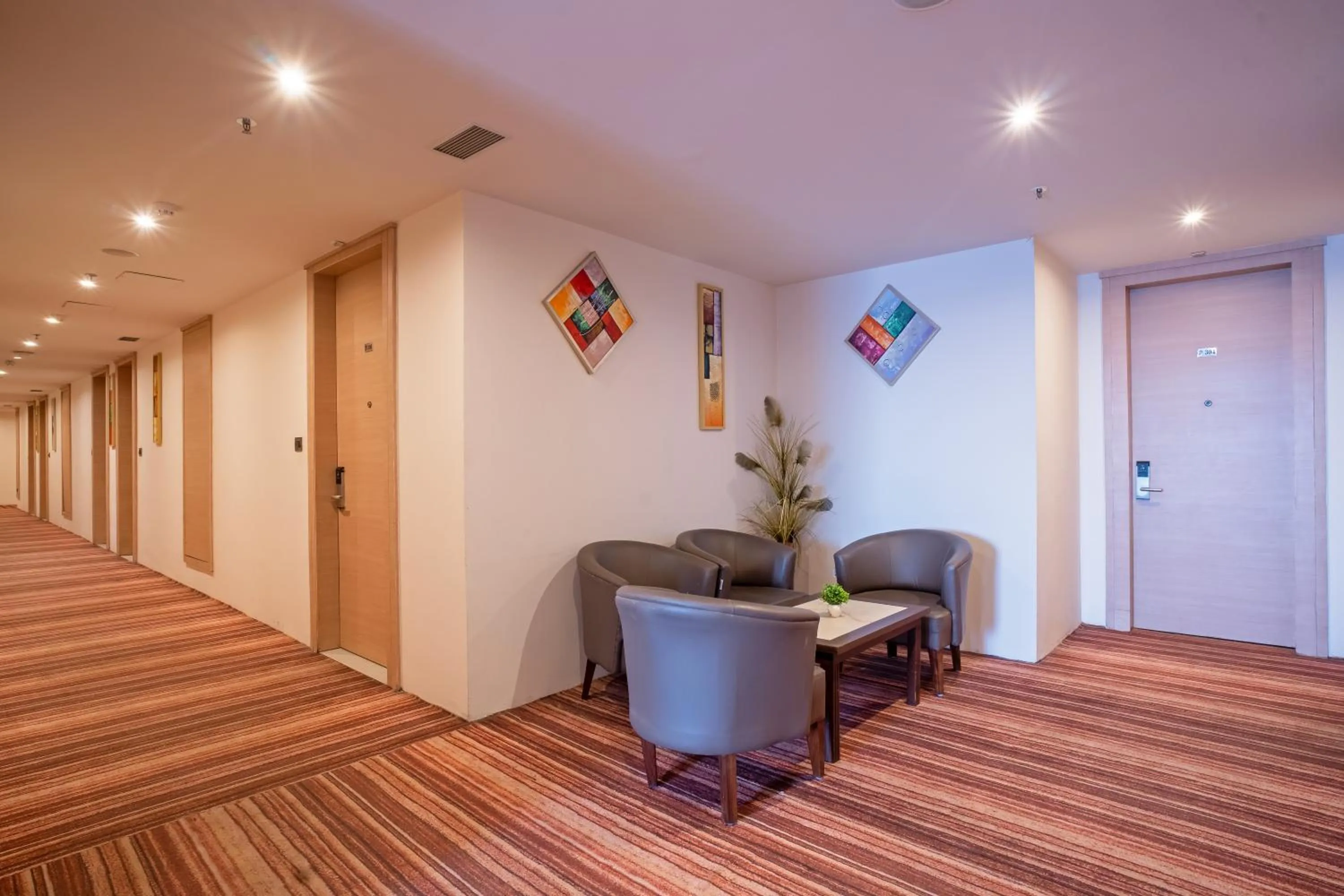 Lobby or reception in SANDOZ Pribson Hotel near Golden Temple