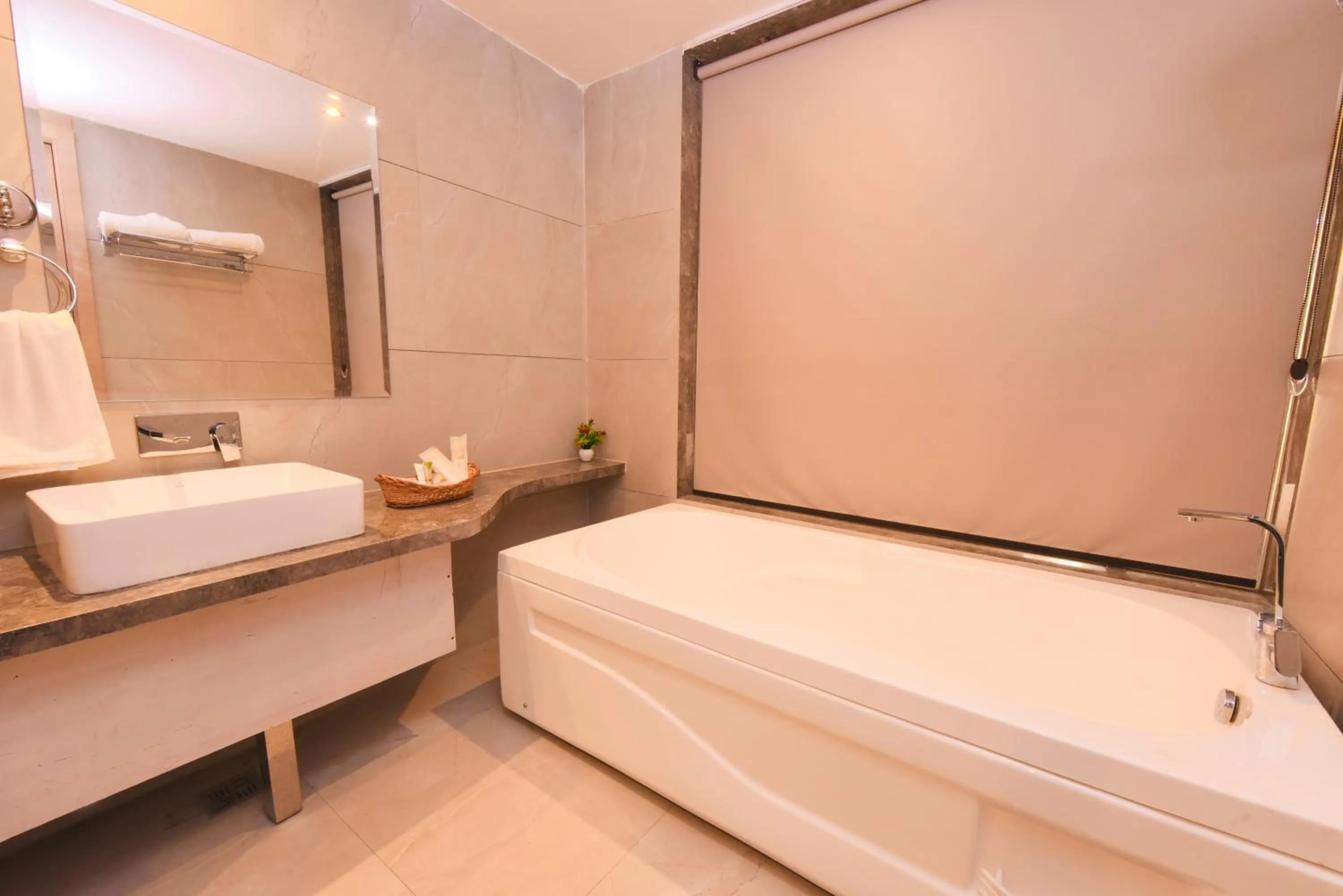 Bathroom in SANDOZ Pribson Hotel near Golden Temple