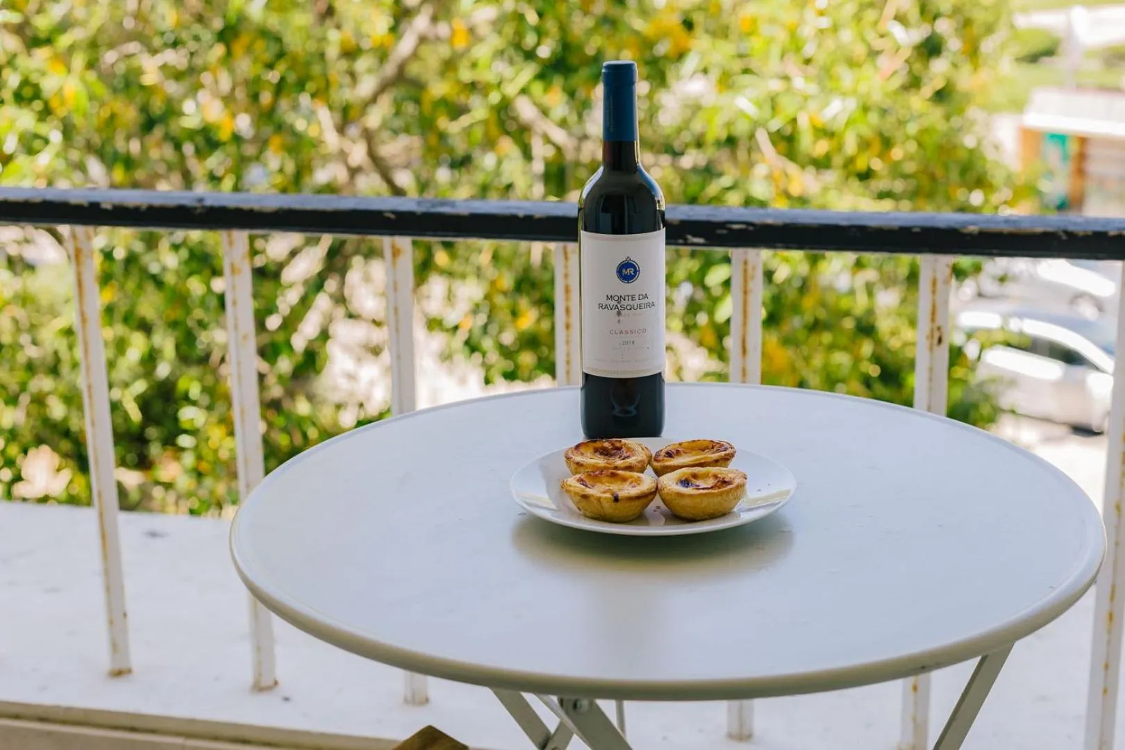 Day in Rent4Rest Estoril Beachfront Apartments