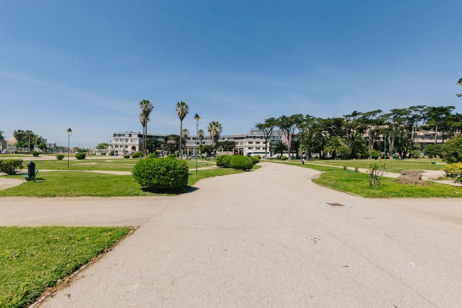 Neighbourhood in Rent4Rest Estoril Beachfront Apartments