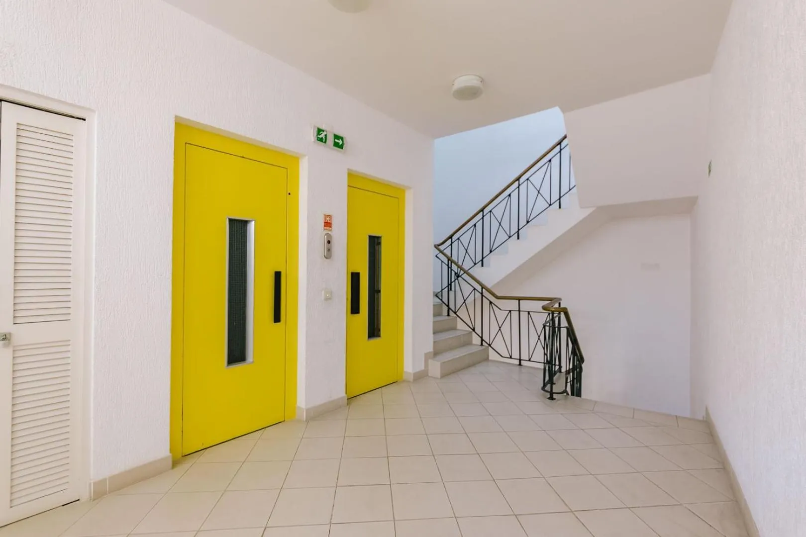 Other in Rent4Rest Estoril Beachfront Apartments