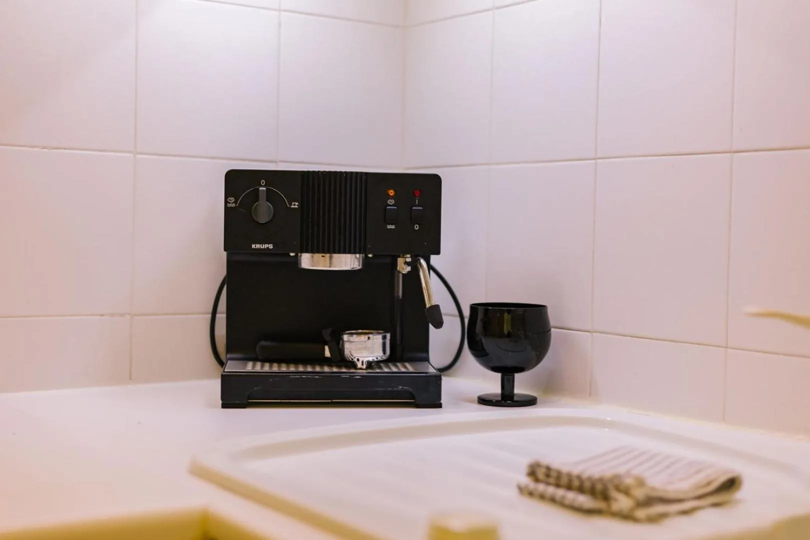 Coffee/tea facilities in Rent4Rest Estoril Beachfront Apartments