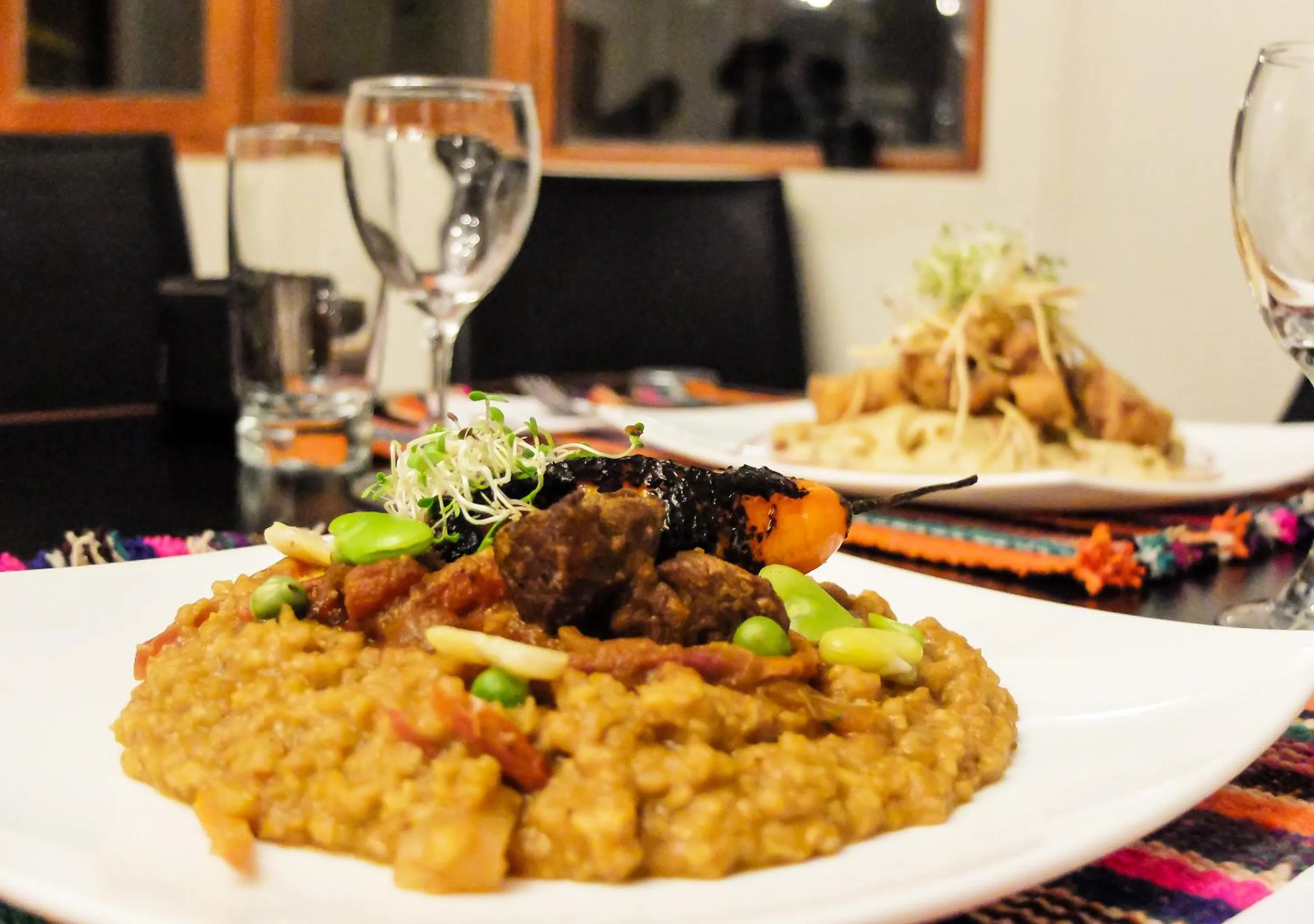 Restaurant/places to eat in Hotel Tartar