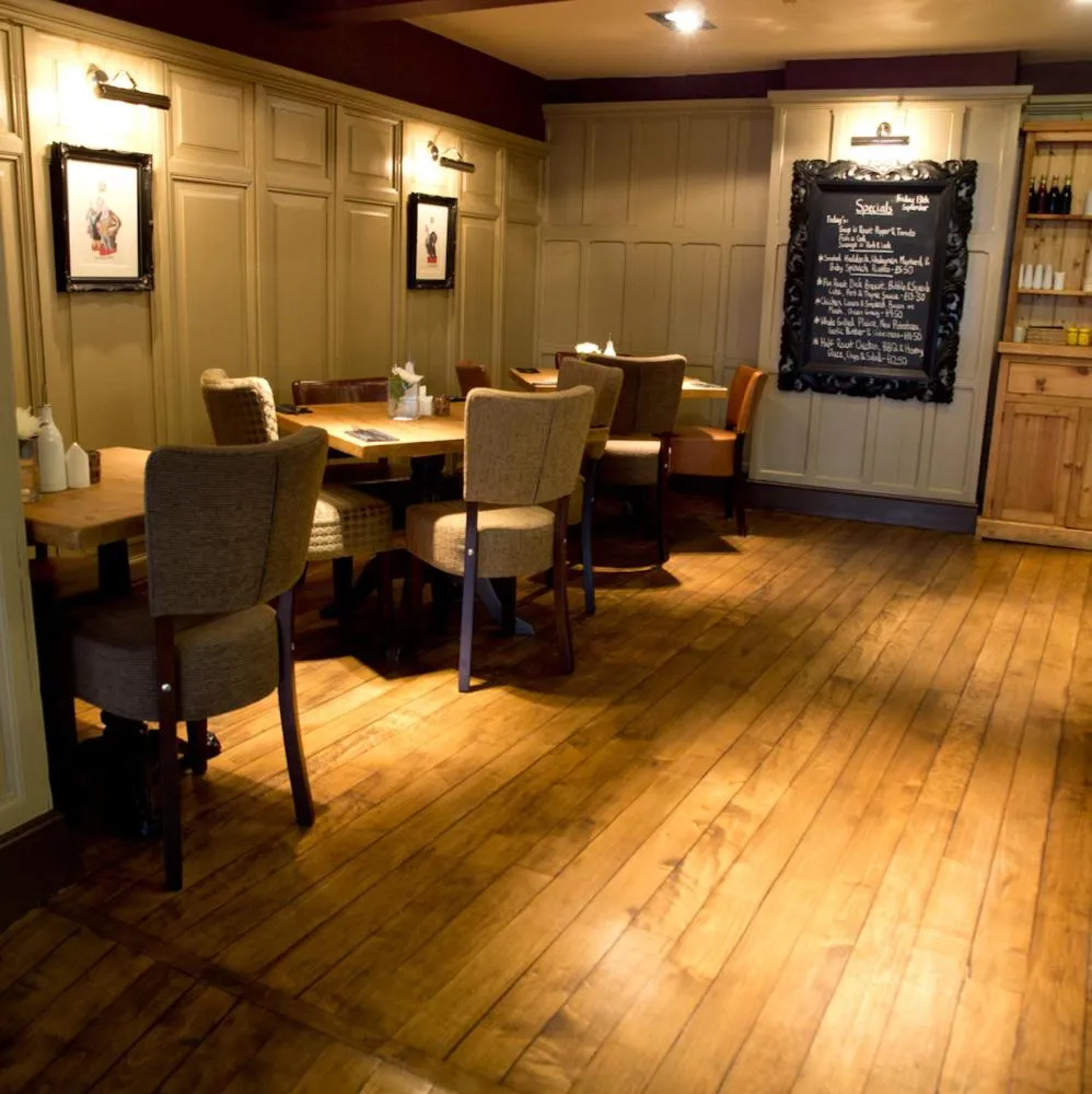 Restaurant/places to eat in Tilted Wig