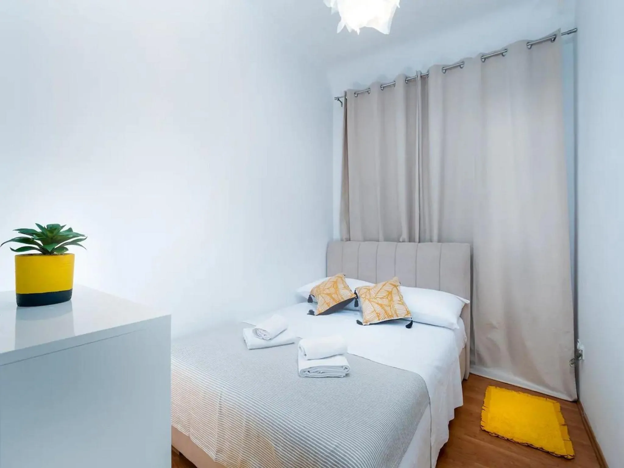 Bedroom, Bed in Apartment Jany
