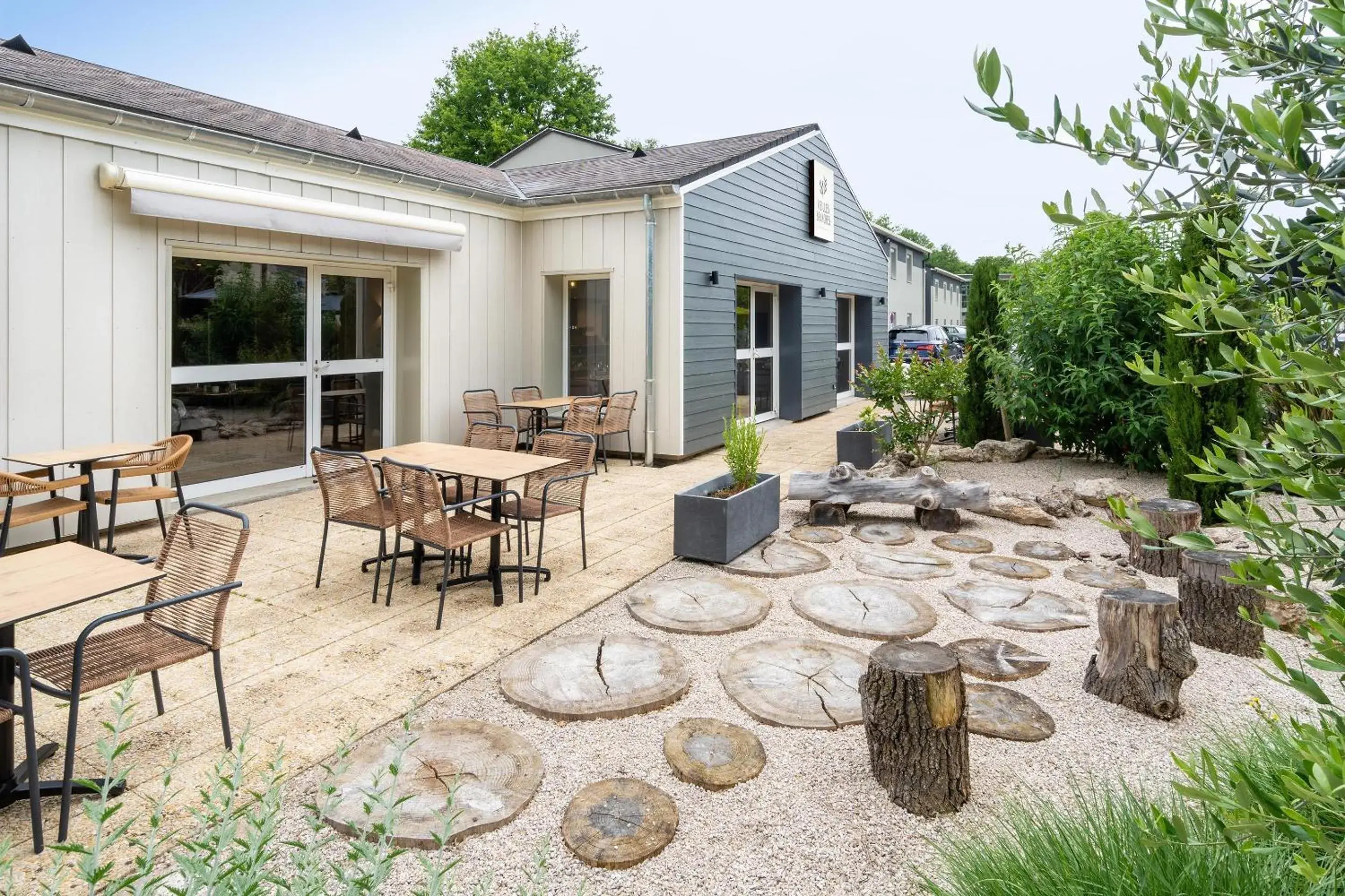 Property building in Sure Hotel by Best Western Tours Sud Property building in Sure Hotel by Best Western Tours Sud