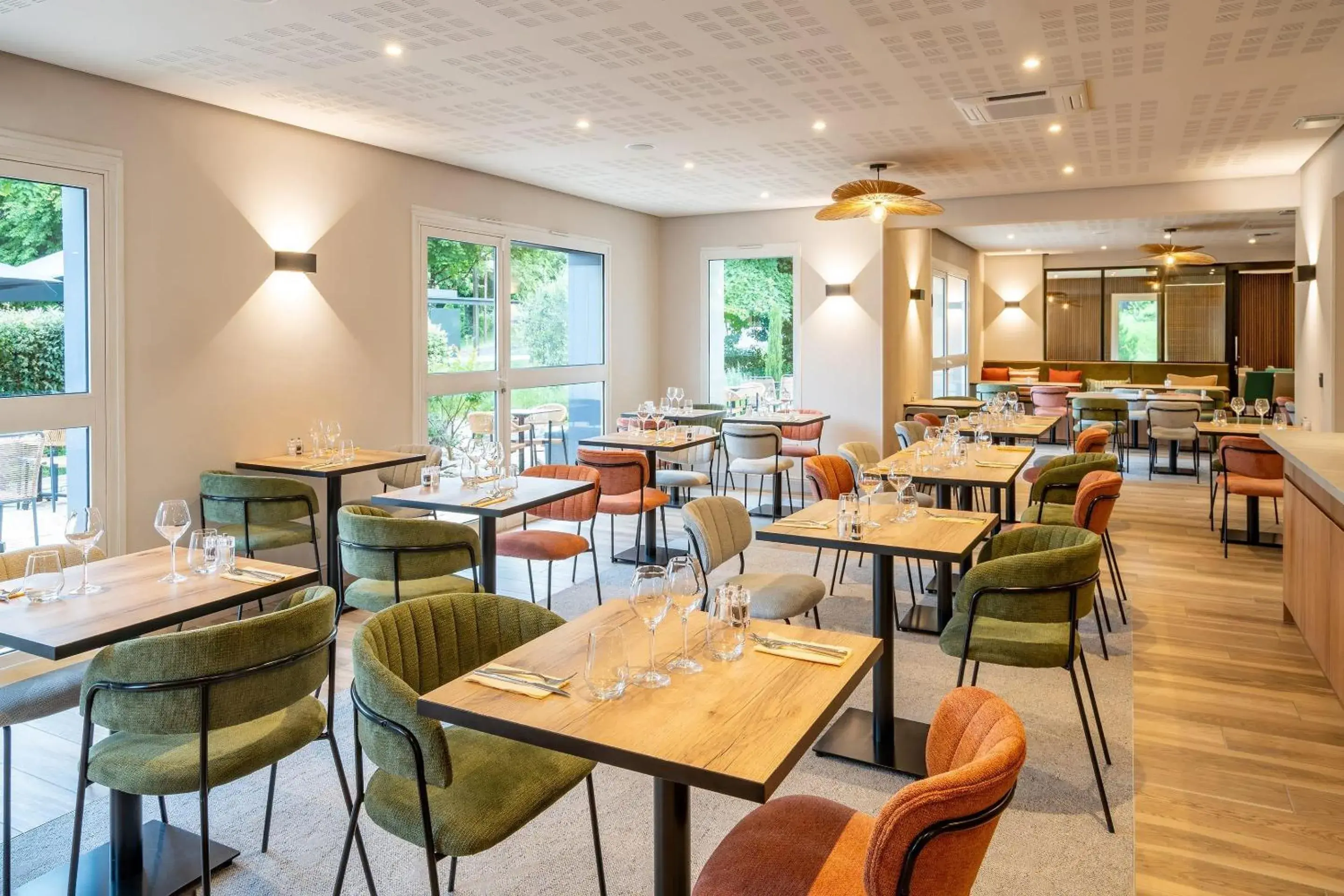 Restaurant/places to eat in Sure Hotel by Best Western Tours Sud Restaurant/places to eat in Sure Hotel by Best Western Tours Sud