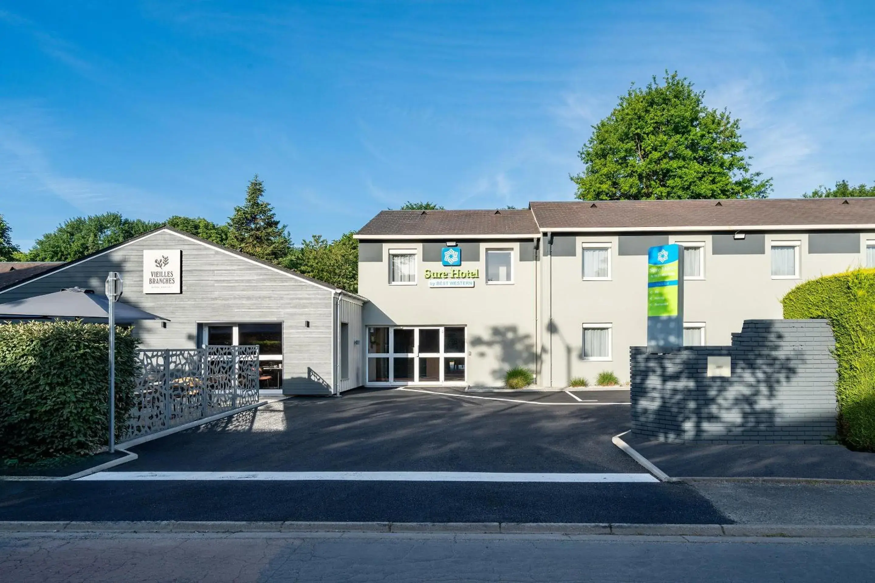 Property building in Sure Hotel by Best Western Tours Sud Property building in Sure Hotel by Best Western Tours Sud