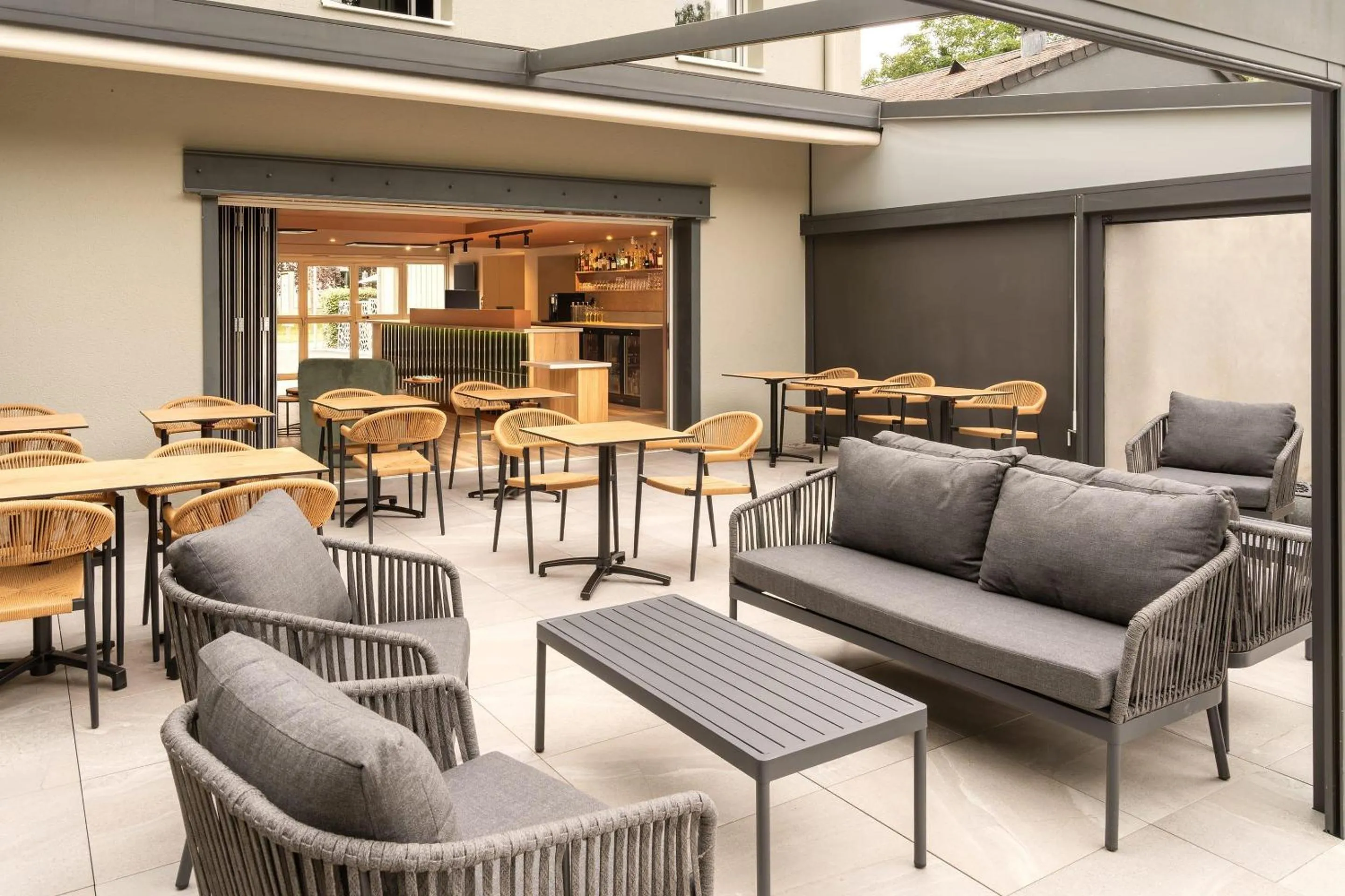 Property building in Sure Hotel by Best Western Tours Sud