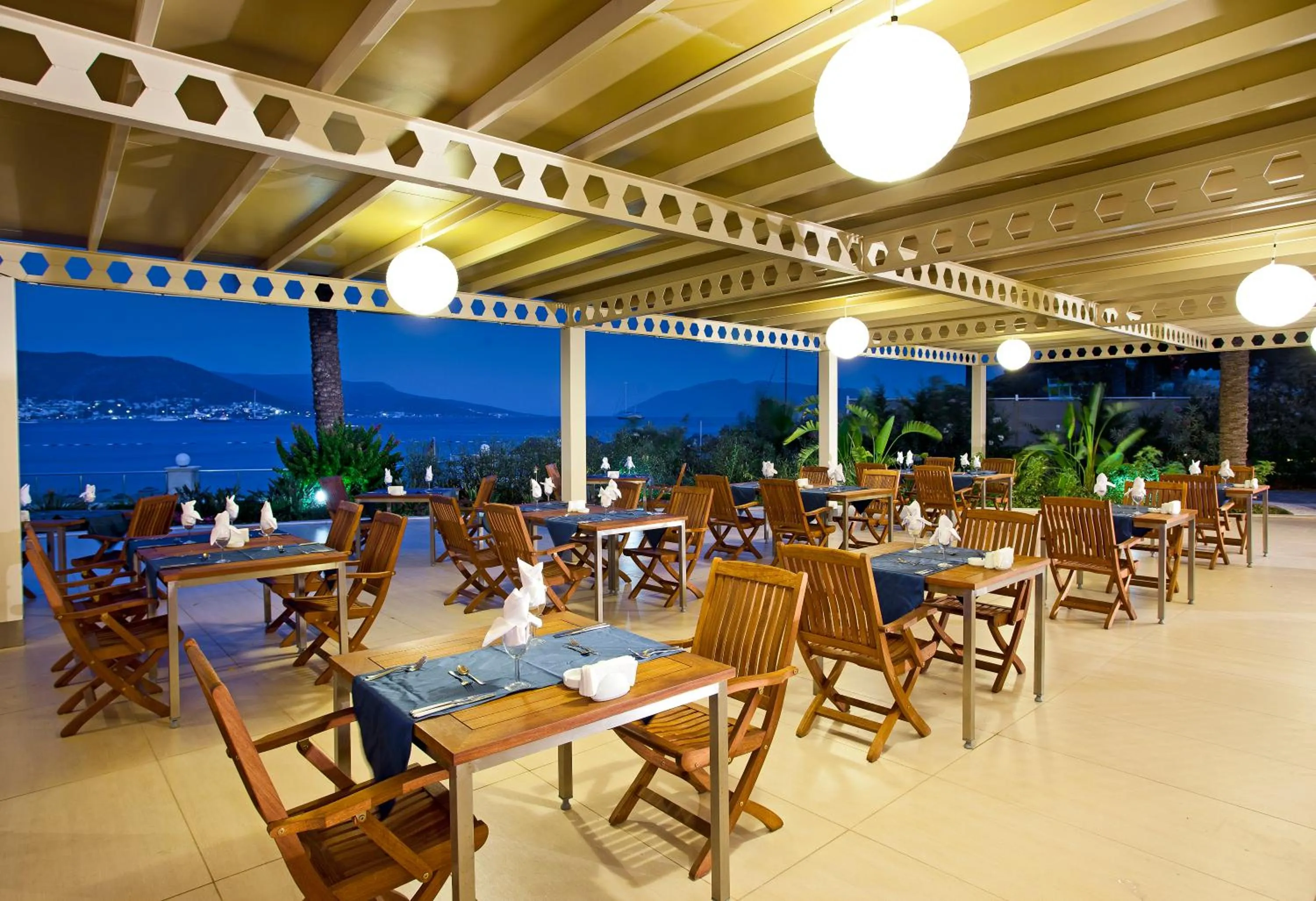 Restaurant/places to eat in Salmakis Resort & Spa