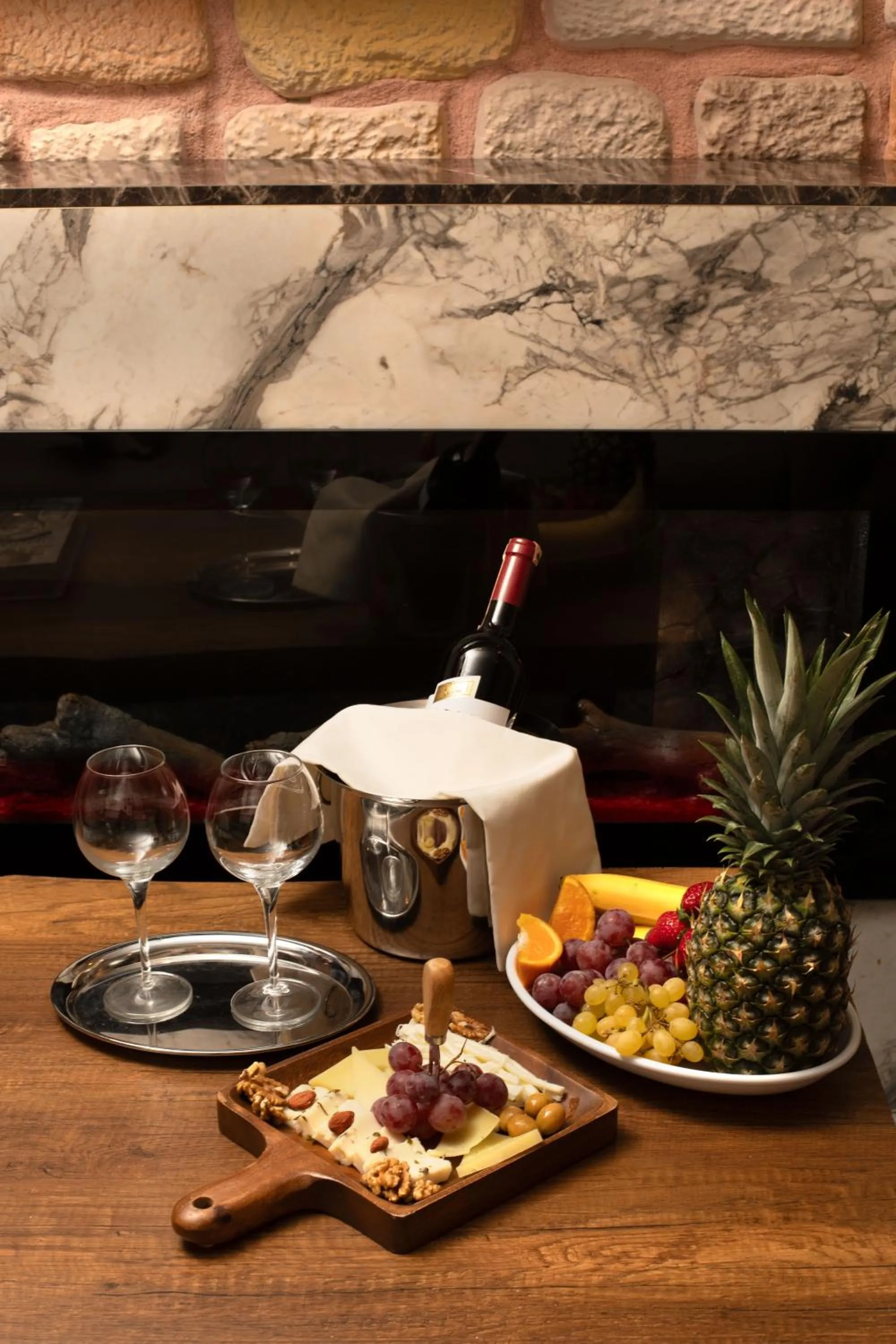 Food and drinks in REN PLUS SUITES